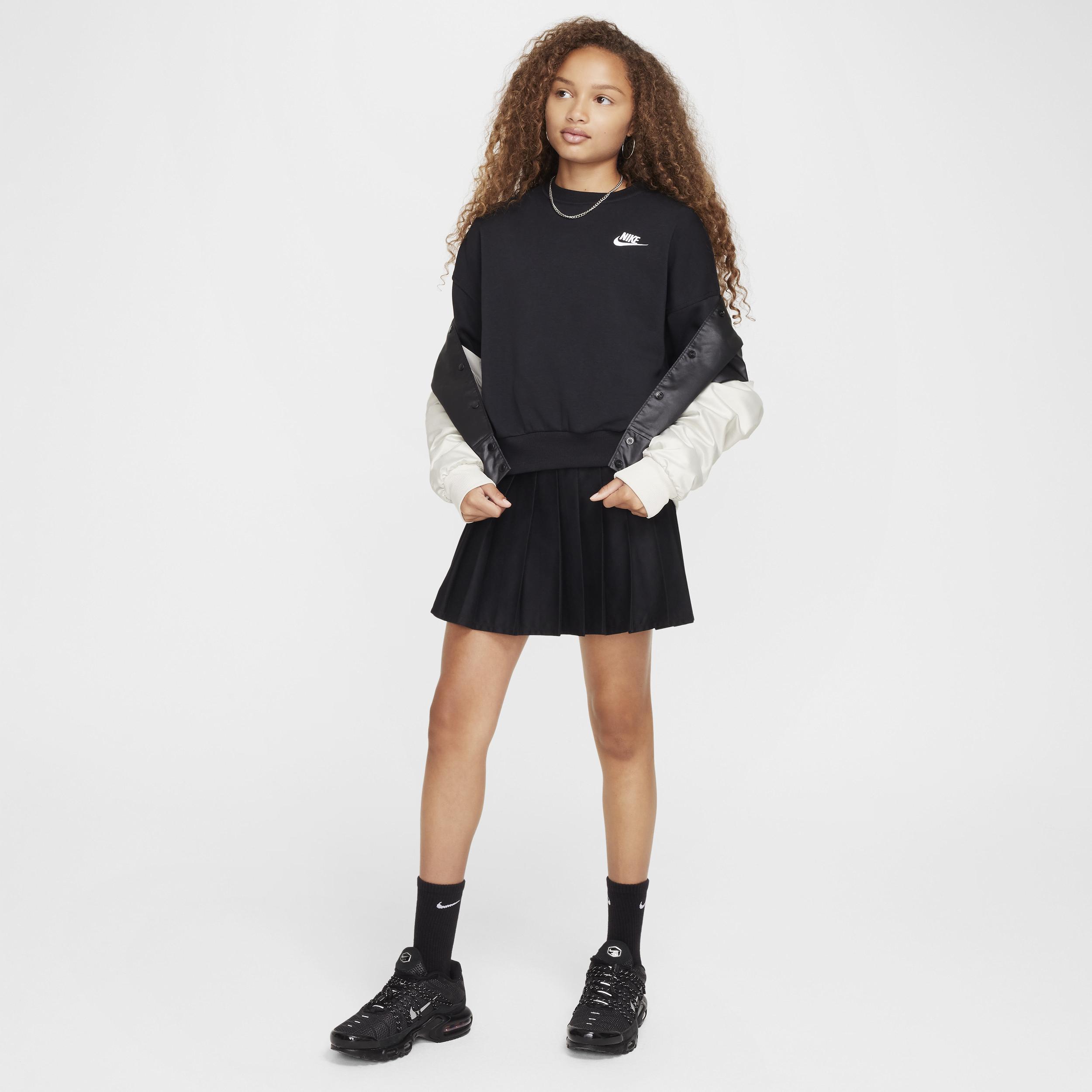 Unisex Nike Sportswear Club Fleece Girls' Boxy Crew-Neck Sweatshirt Product Image