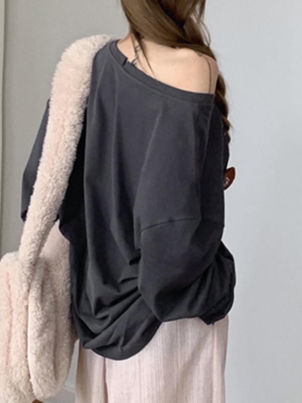 Letter Print Off Shoulder Baggy Sweatshirt Product Image