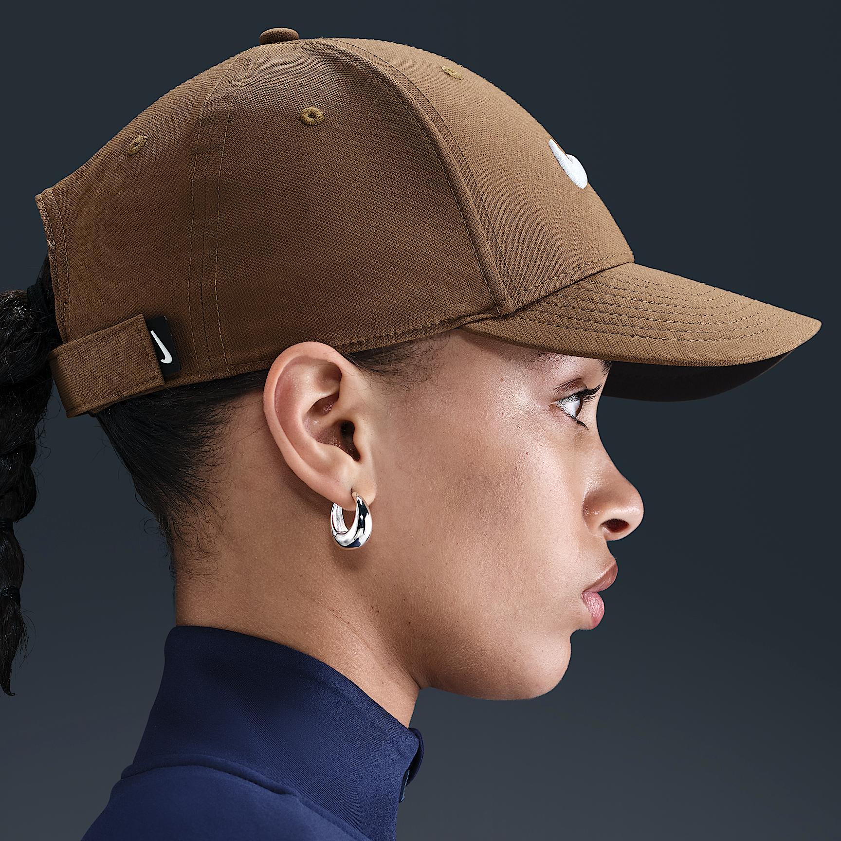 Nike Unisex Dri-FIT Club Structured Swoosh Cap Product Image