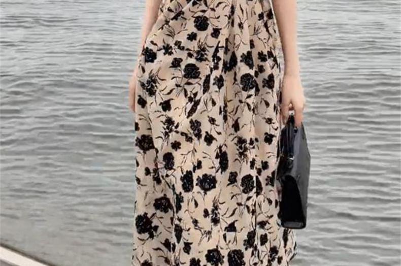 Puff-Sleeve Floral Lace Trim Midi Sundress Product Image