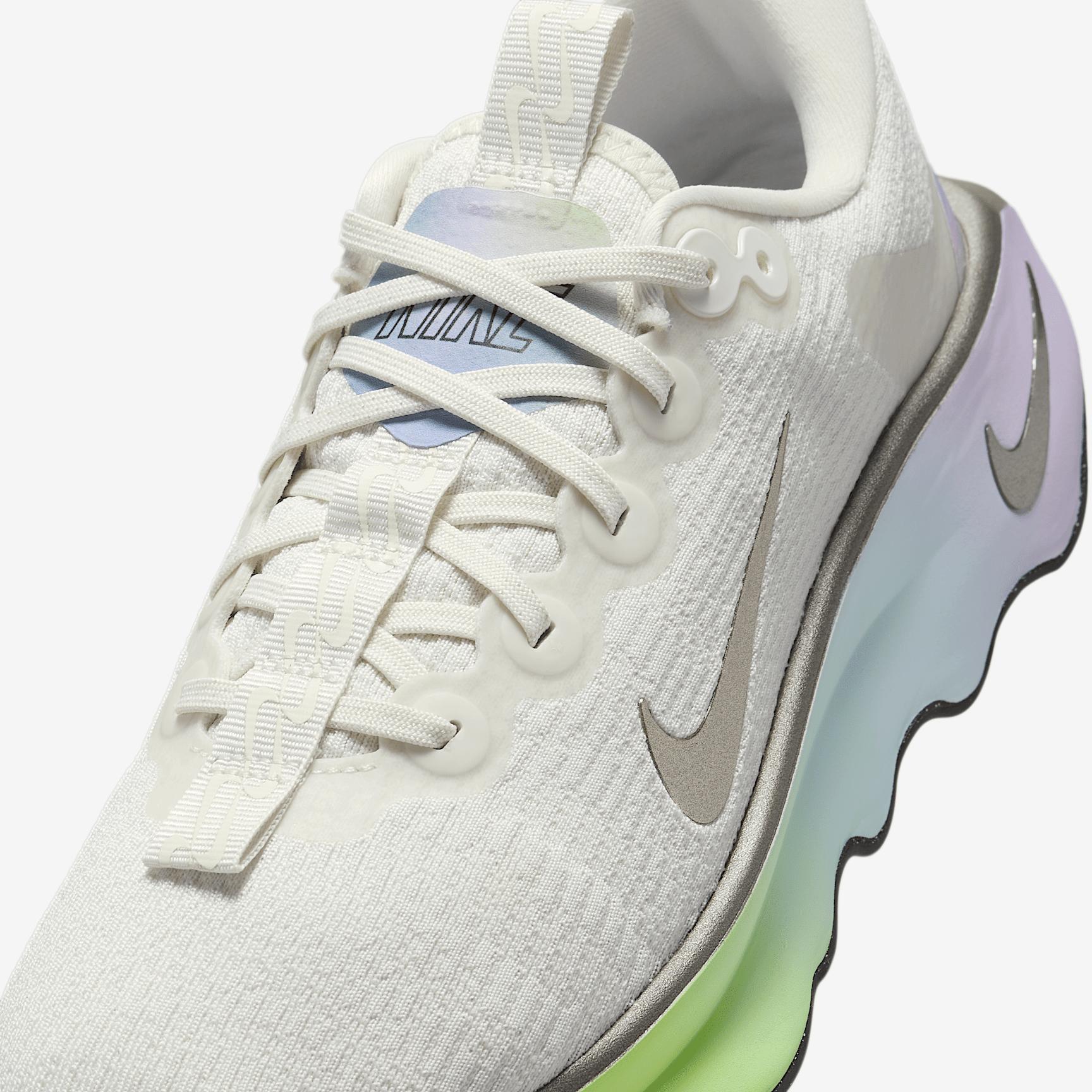 Nike Women's Motiva SE Walking Shoes Product Image