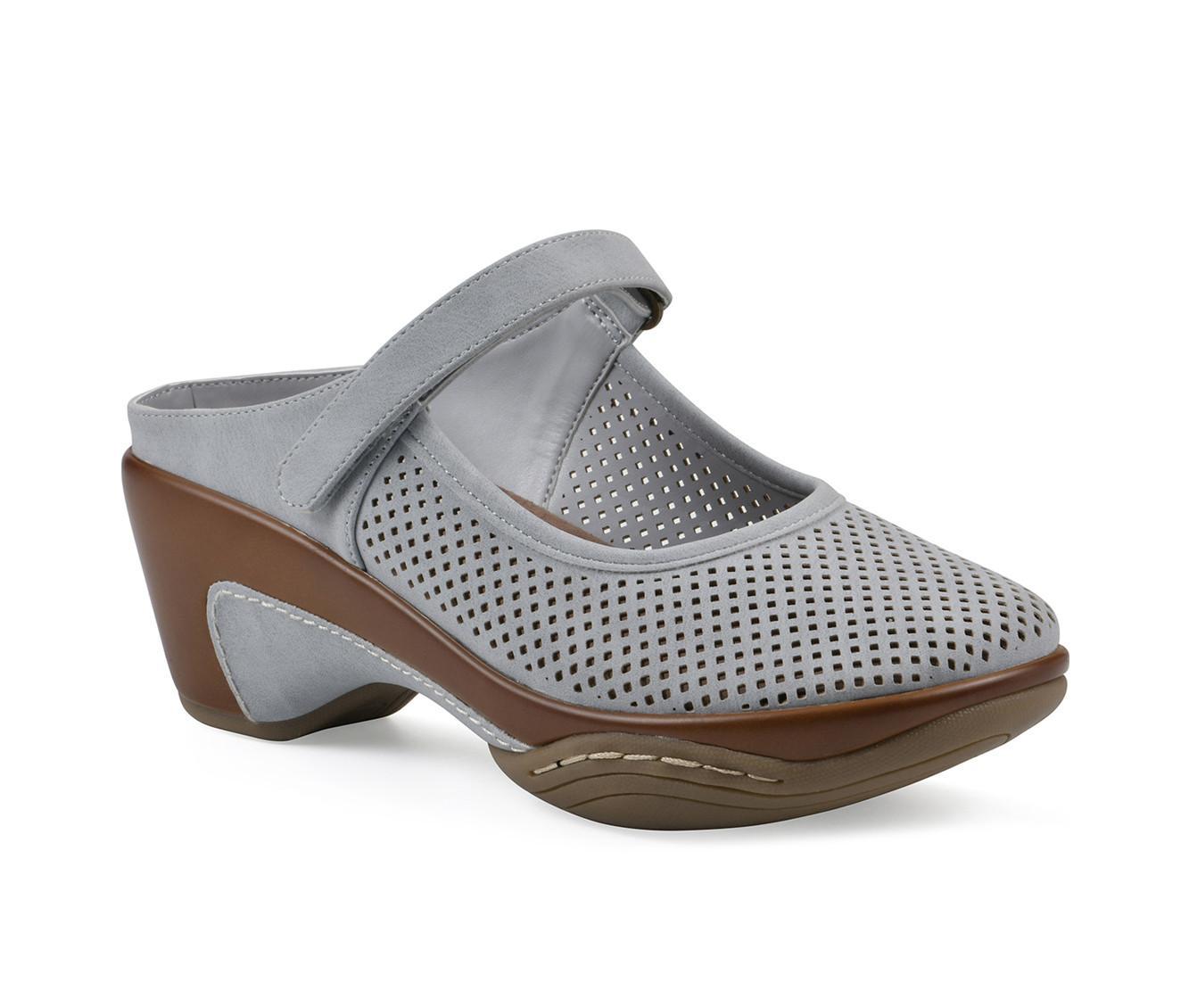 Women's White Mountain Vinto2 Clogs Product Image