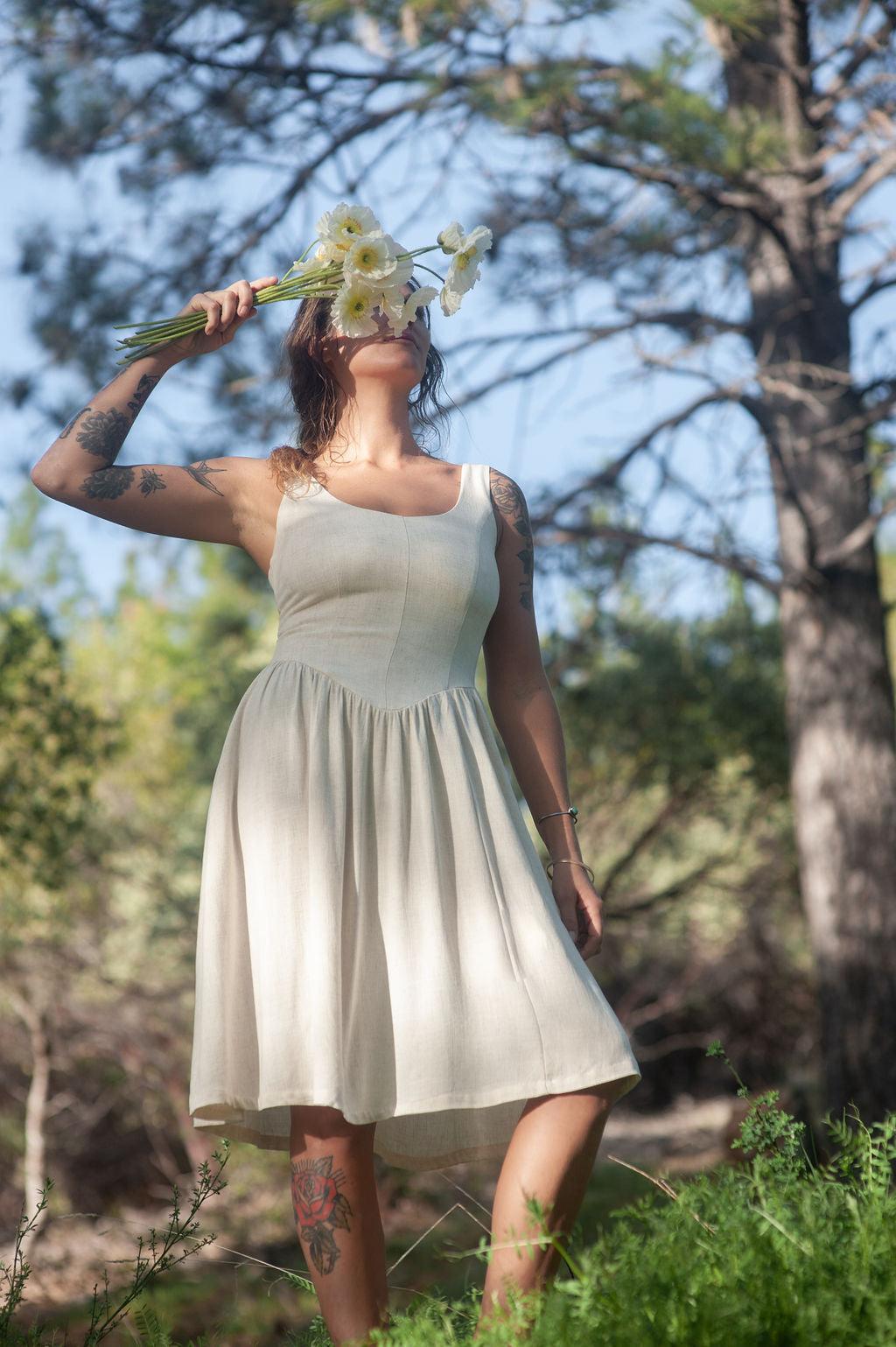 Agnes dress in Oat Linen Product Image