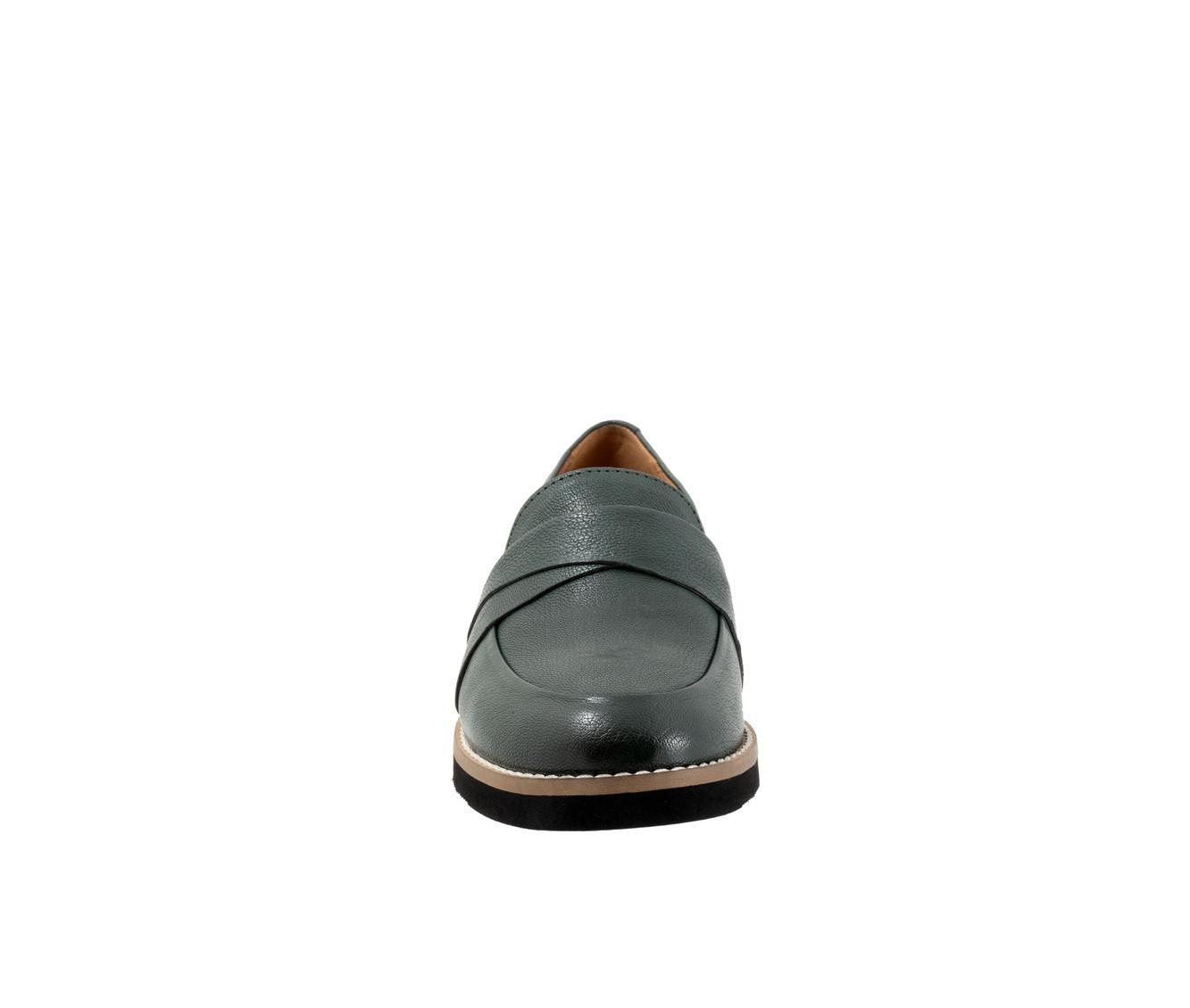 Women's Softwalk Walsh Loafers Product Image