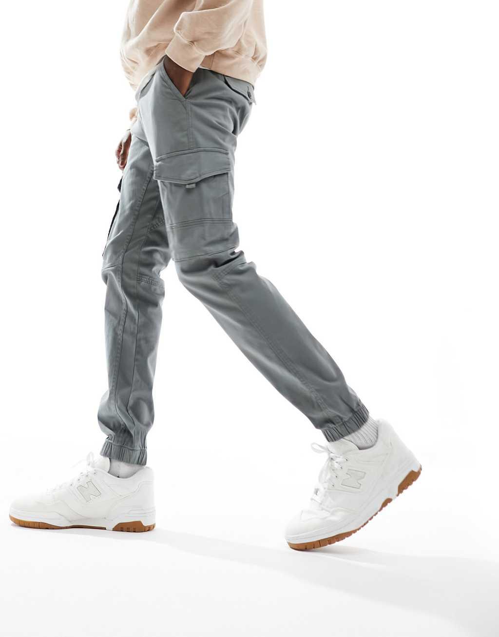 Jack & Jones Intelligence cuffed cargo pants Product Image