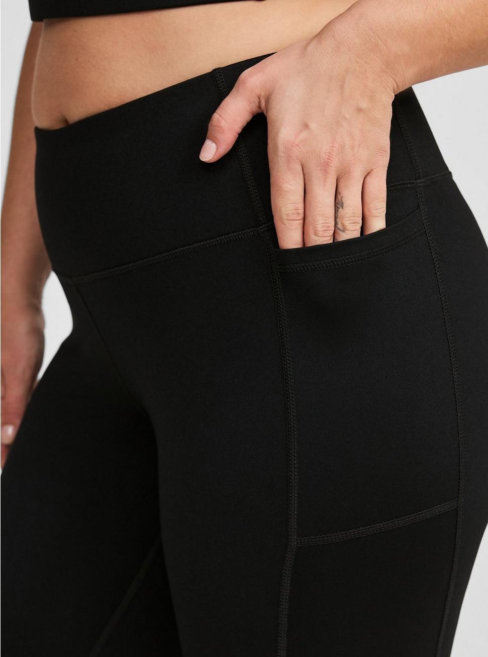 Capri Side Pocket Active Legging Product Image