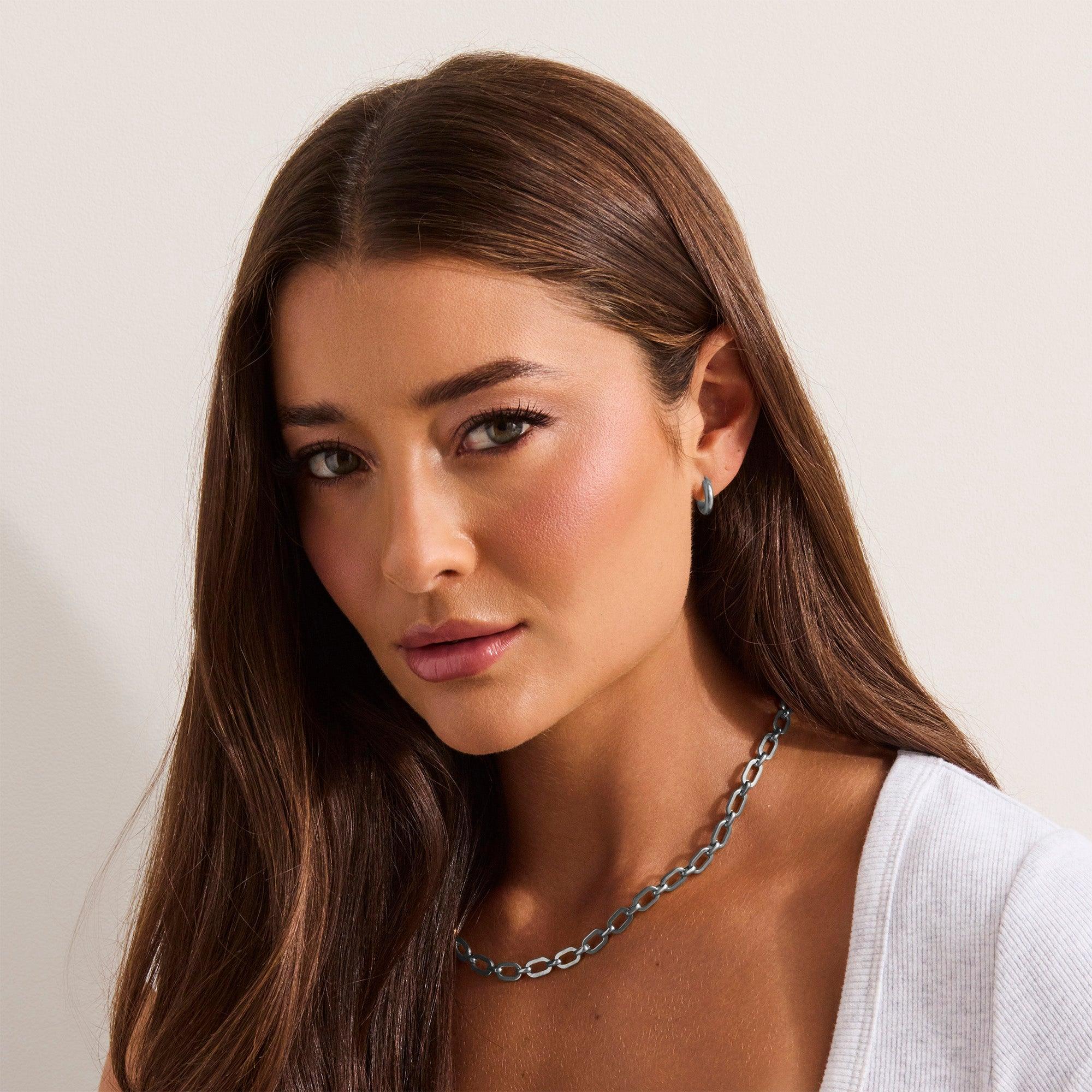 5th Ave Necklace Product Image