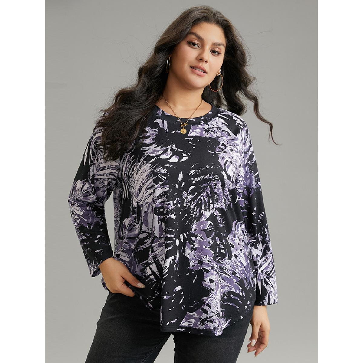 Plus Size Tie Dye Curved Hem T-shirt Black Women Casual Printed Silhouette Floral Print Round Neck Dailywear T-shirts BloomChic 30/6X Product Image