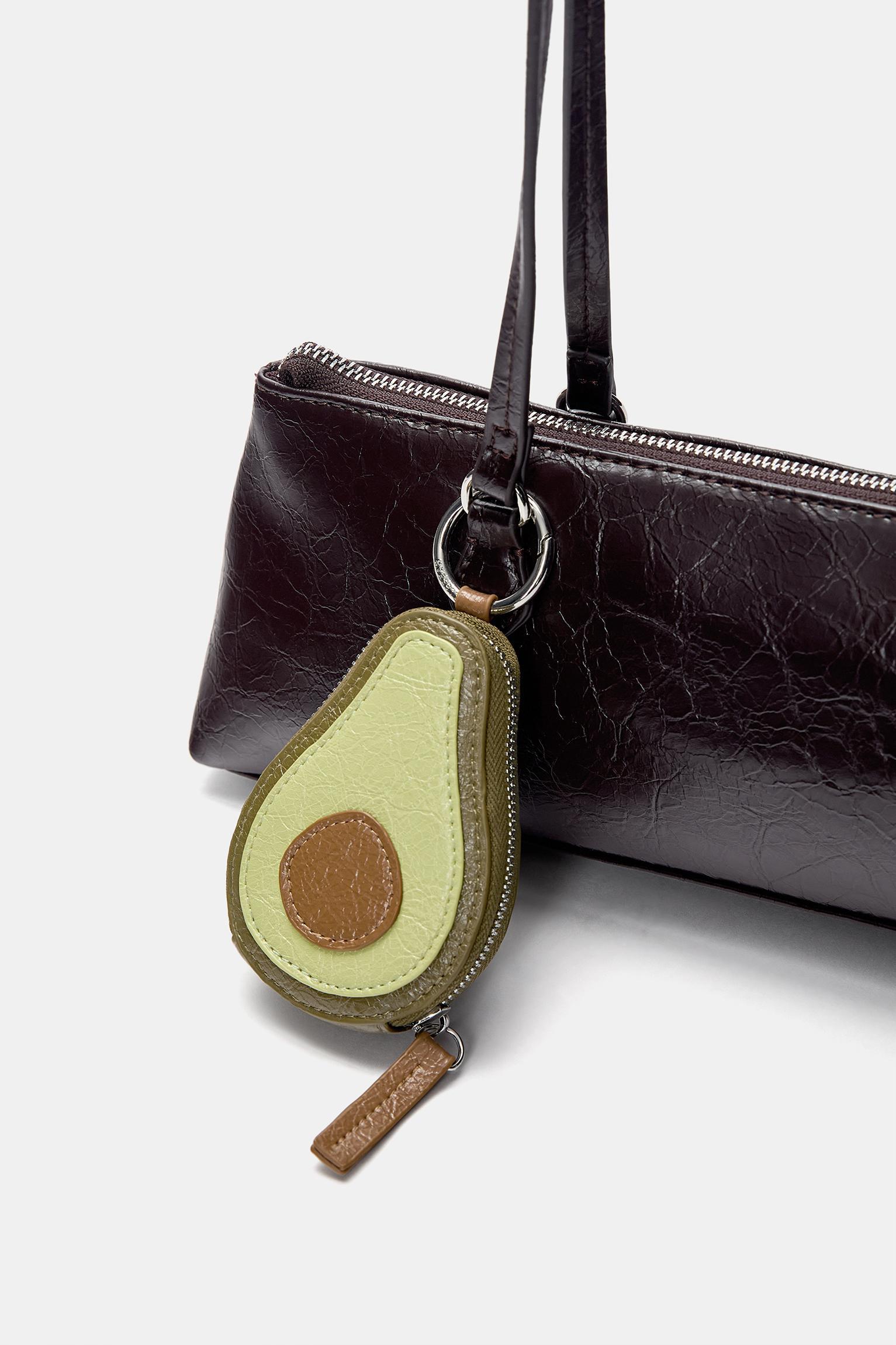 Avocado charm wallet Product Image