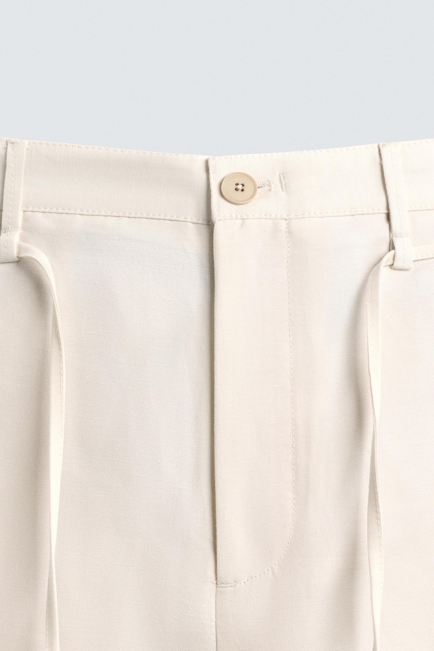 DRAWSTRING SHORTS Product Image