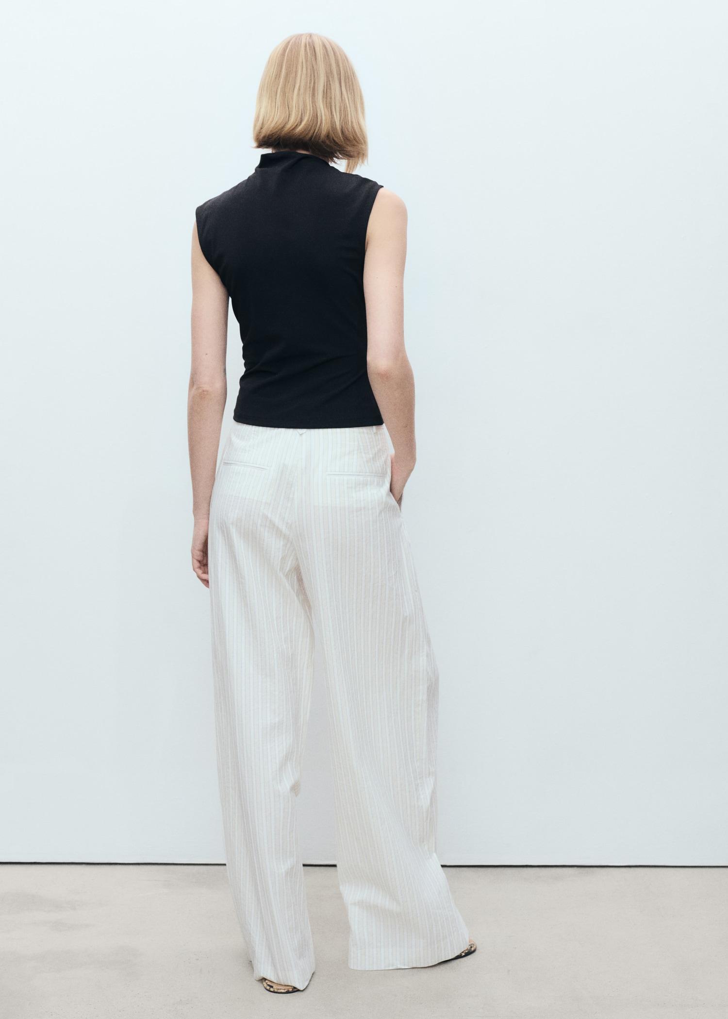 Fine-knit draped top - Women | MANGO USA Product Image