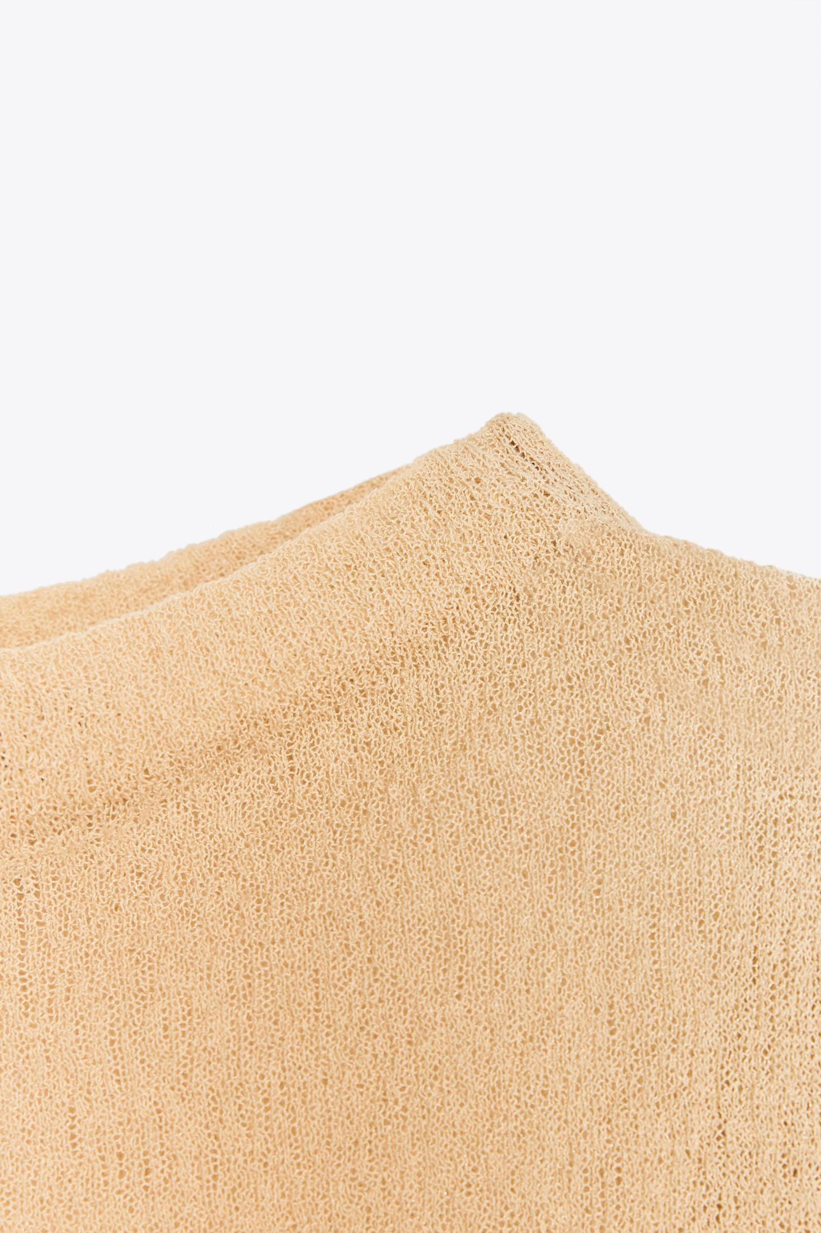 FINE KNIT TOP Product Image