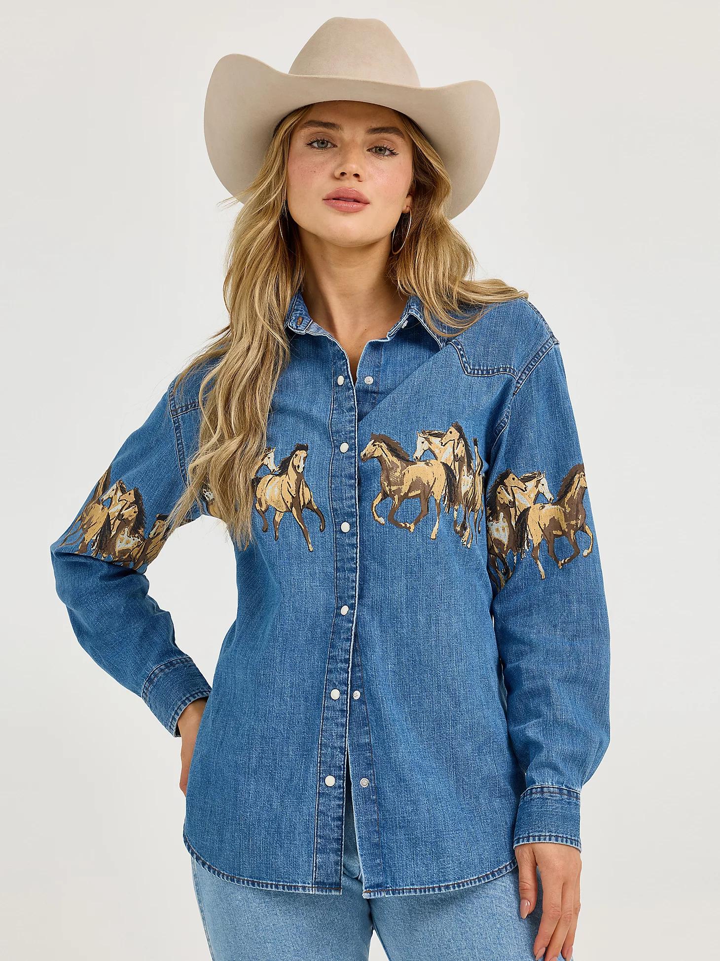 Women's Wrangler Horses Boyfriend Western Snap Shirt in Mid Denim Product Image