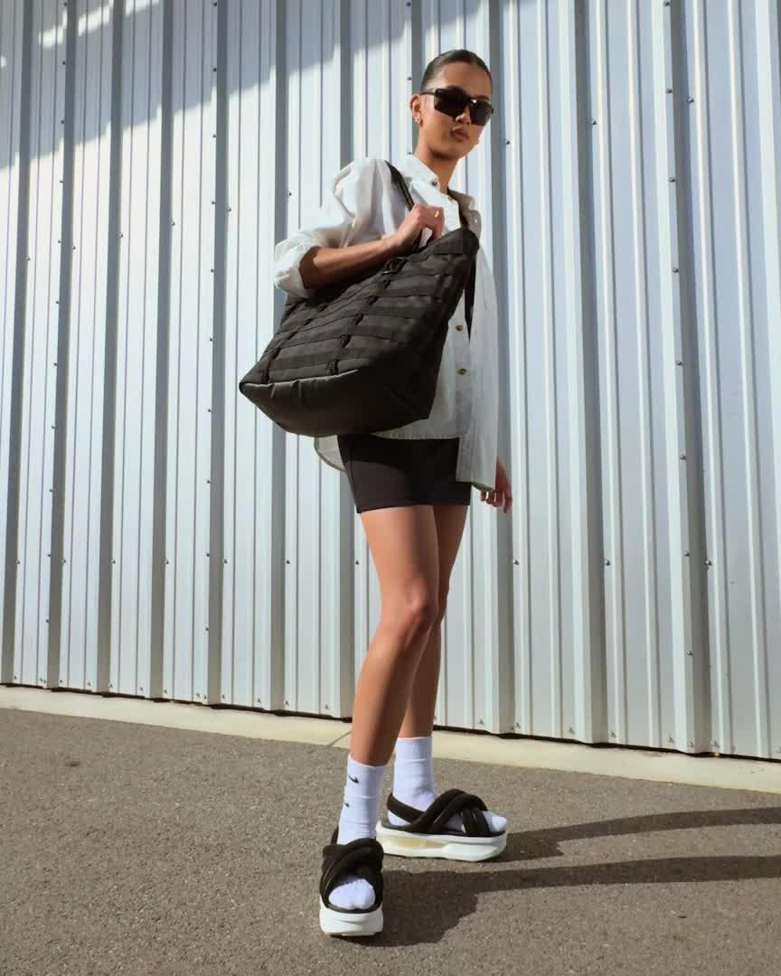 Nike Women's Air Max Isla Sandals Product Image