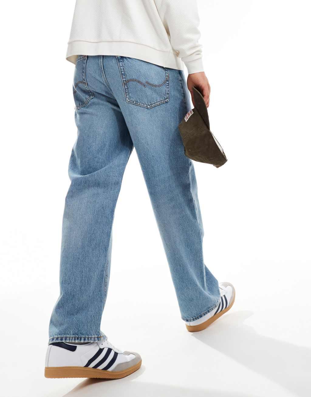 Jack & Jones Alex baggy jeans in mid blue vintage wash Product Image