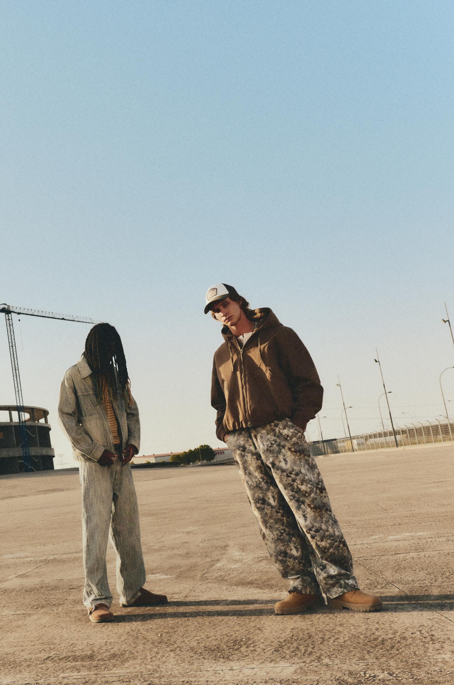 Camouflage print carpenter jeans Product Image