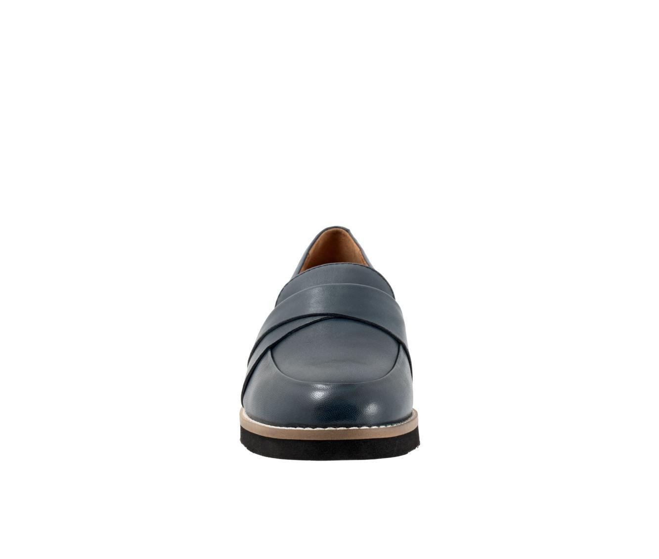Women's Softwalk Walsh Loafers Product Image