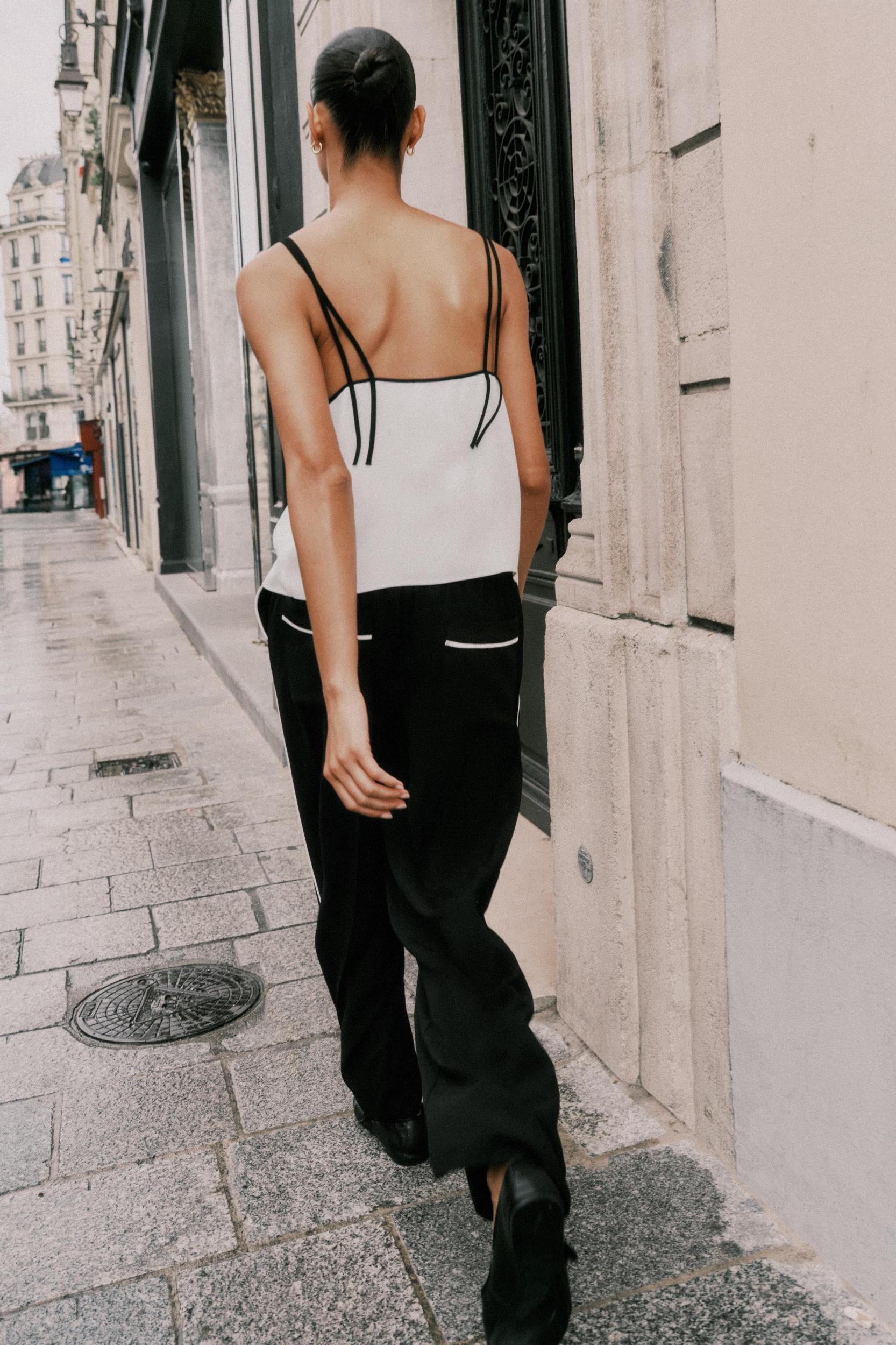 CONTRAST PIPED PANTS Product Image