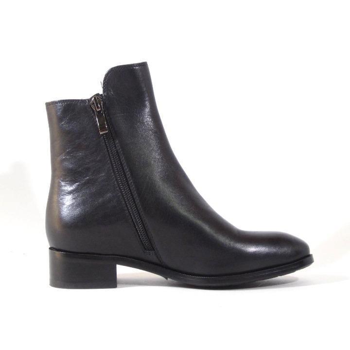 Jake Leather Chelsea Boots Product Image