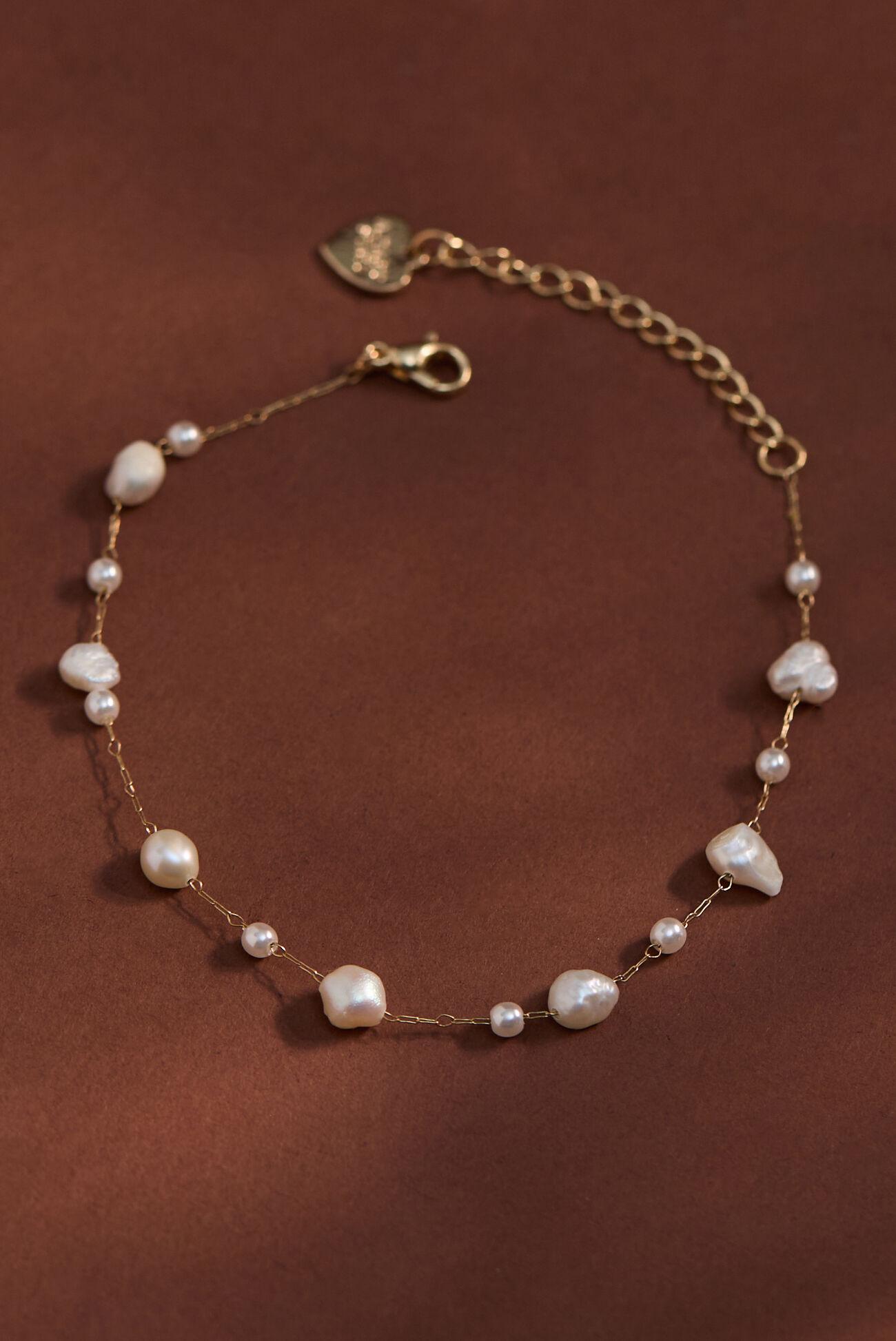 Dainty Pearl Chain Bracelet Product Image
