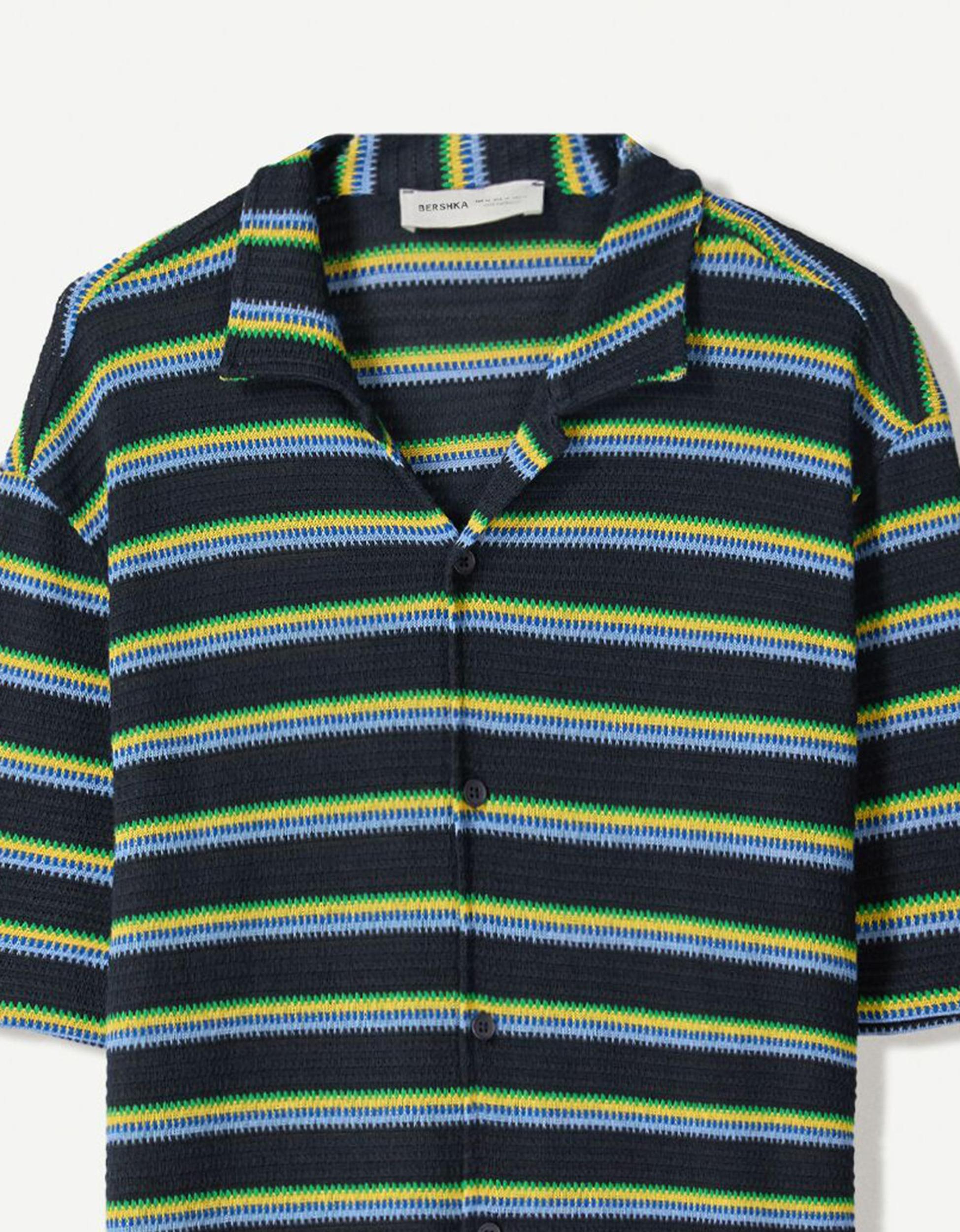 Striped short sleeve shirt Product Image