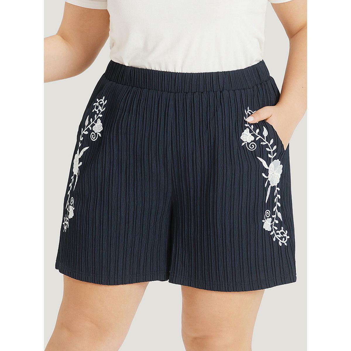 Plus Size Floral Embroidered Textured Stretchy Waist Shorts Women Midnight Casual Bodycon Casual Shorts BloomChic 18-20/2X Product Image