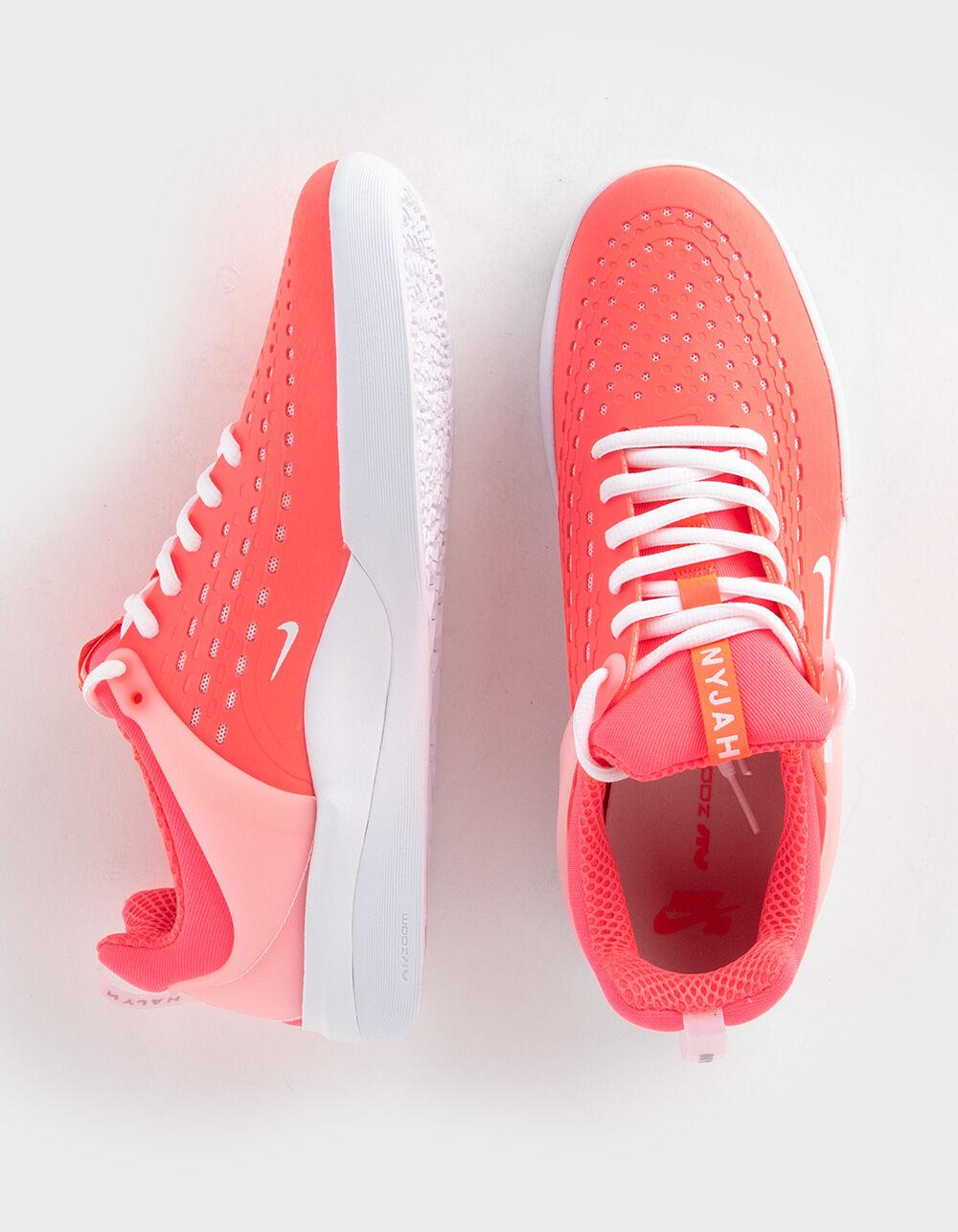 NIKE SB Zoom Nyjah 3 Mens Skate Shoes - WATERMELON Product Image