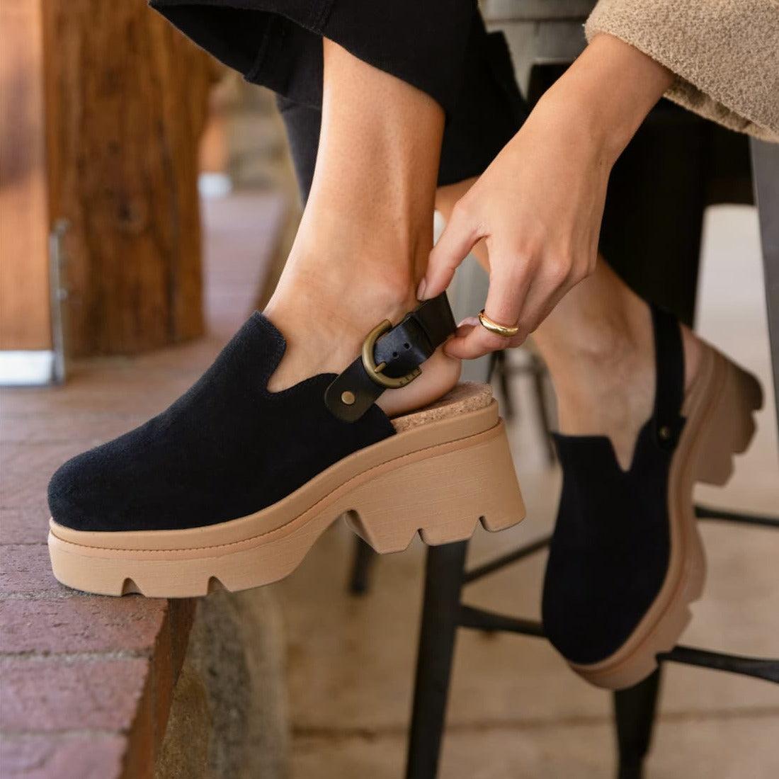 Vista Luxe Solene Female Product Image