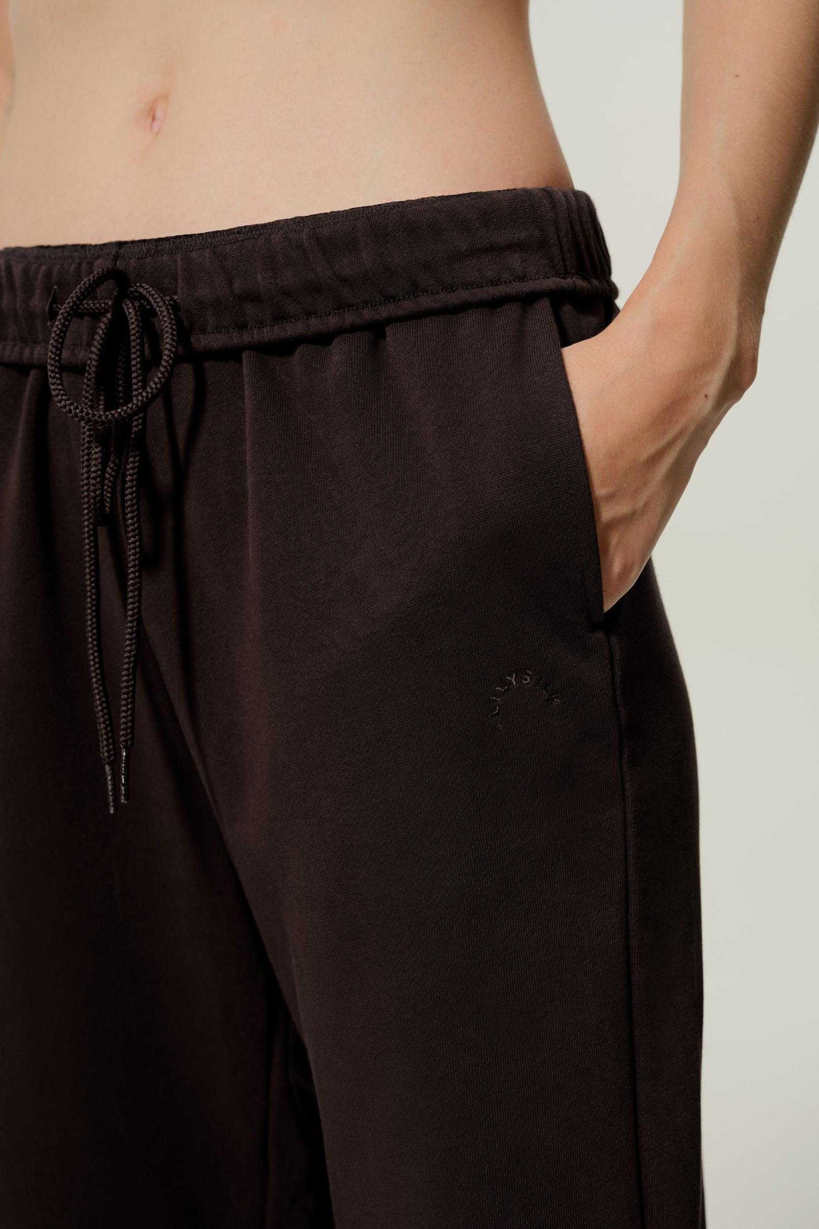 Seamflow Stride Sweatpants Product Image