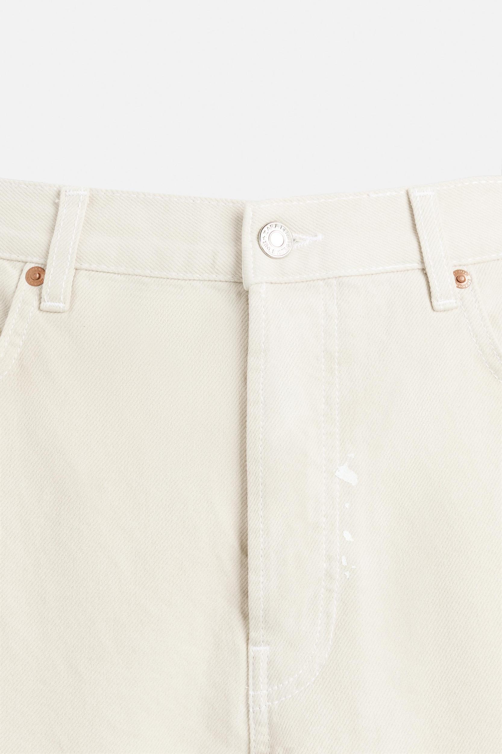 PAINT SPLATTER STRAIGHT FIT JEANS Product Image