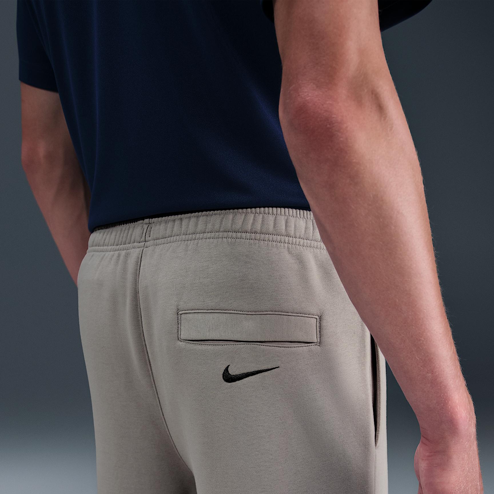 Nike Men's Club Fleece Bungee Pants Product Image