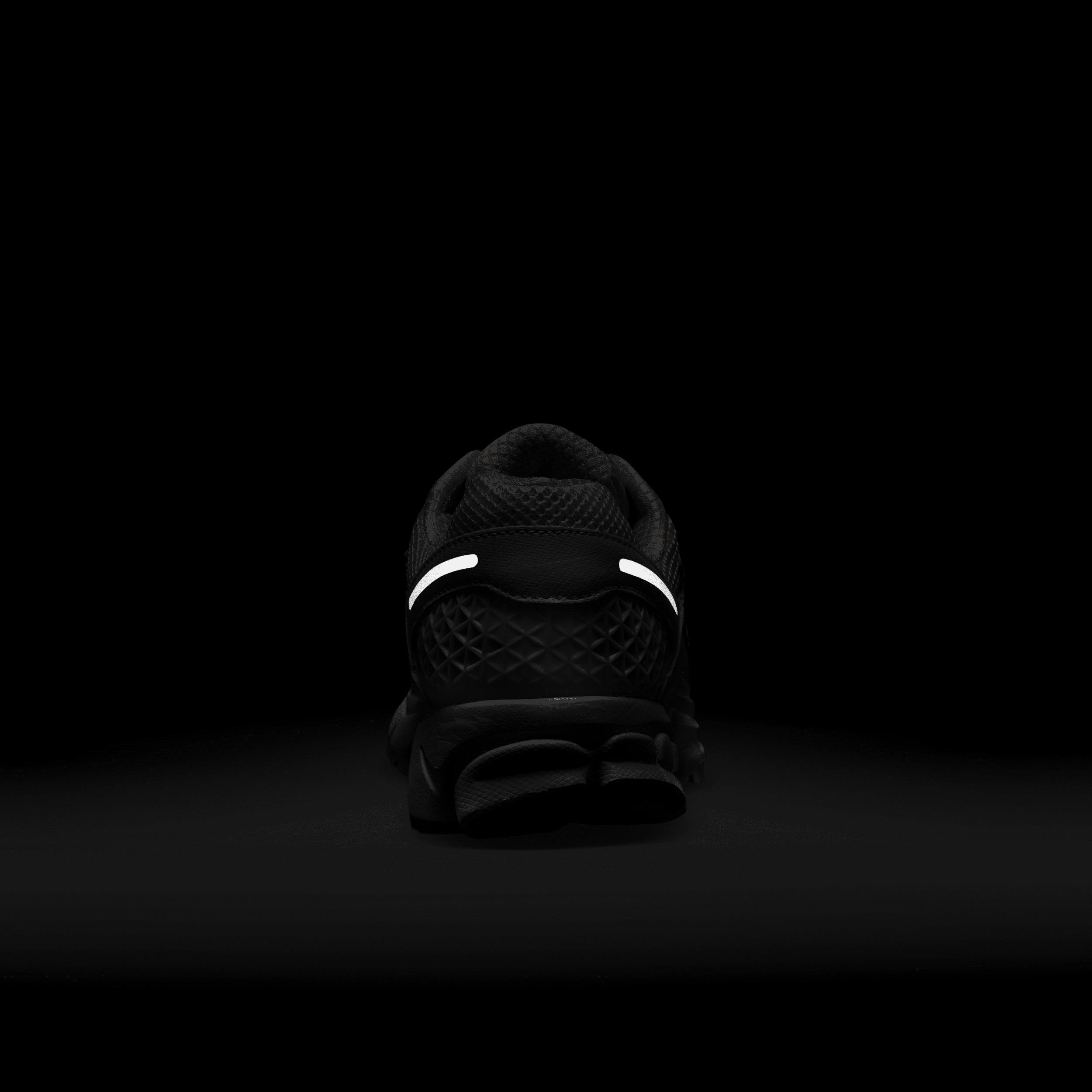 Nike Womens Zoom Vomero 5 Shoes | FQ7079-100 Product Image