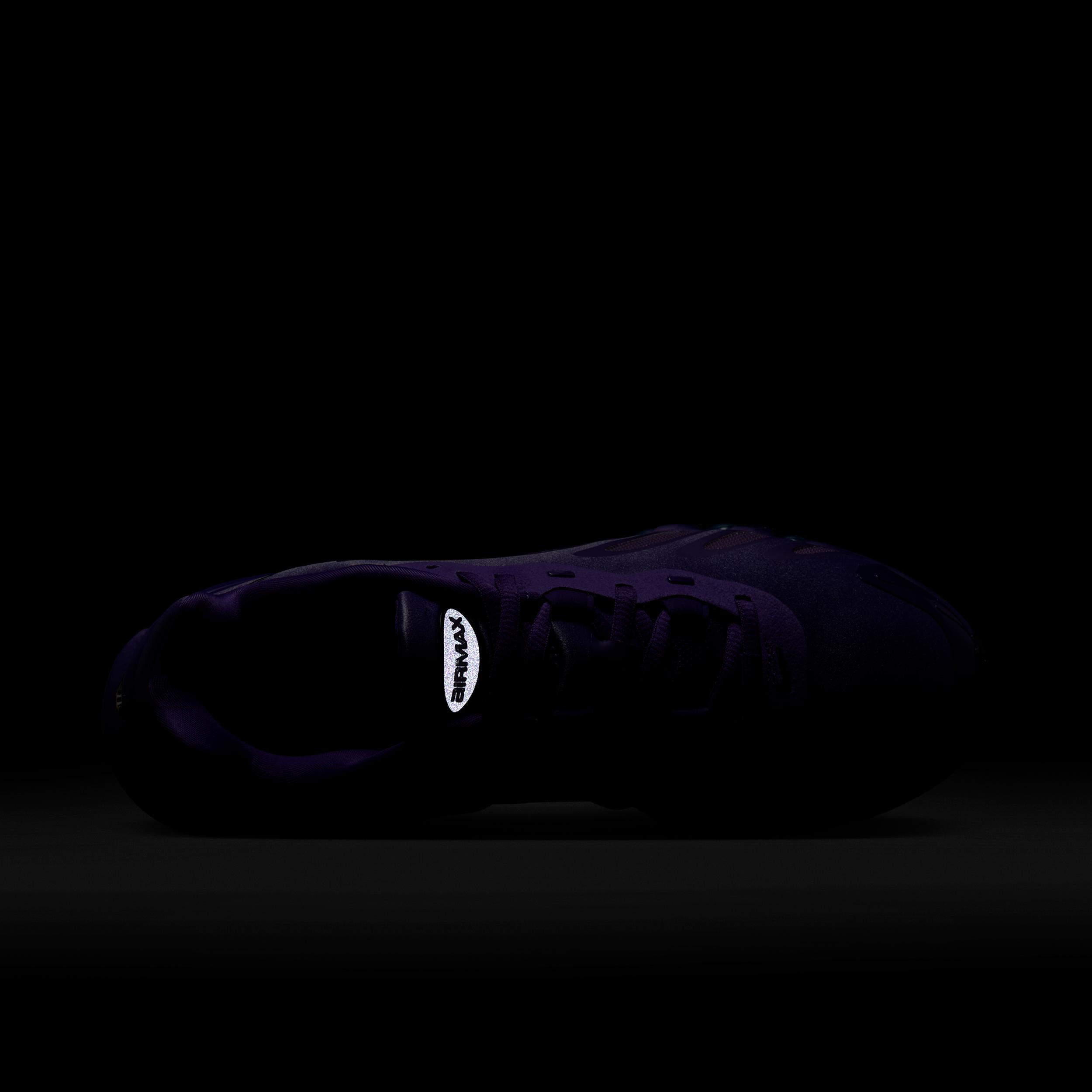 Nike Womens Air Max Dn8 Shoes | HF5509-500 Product Image