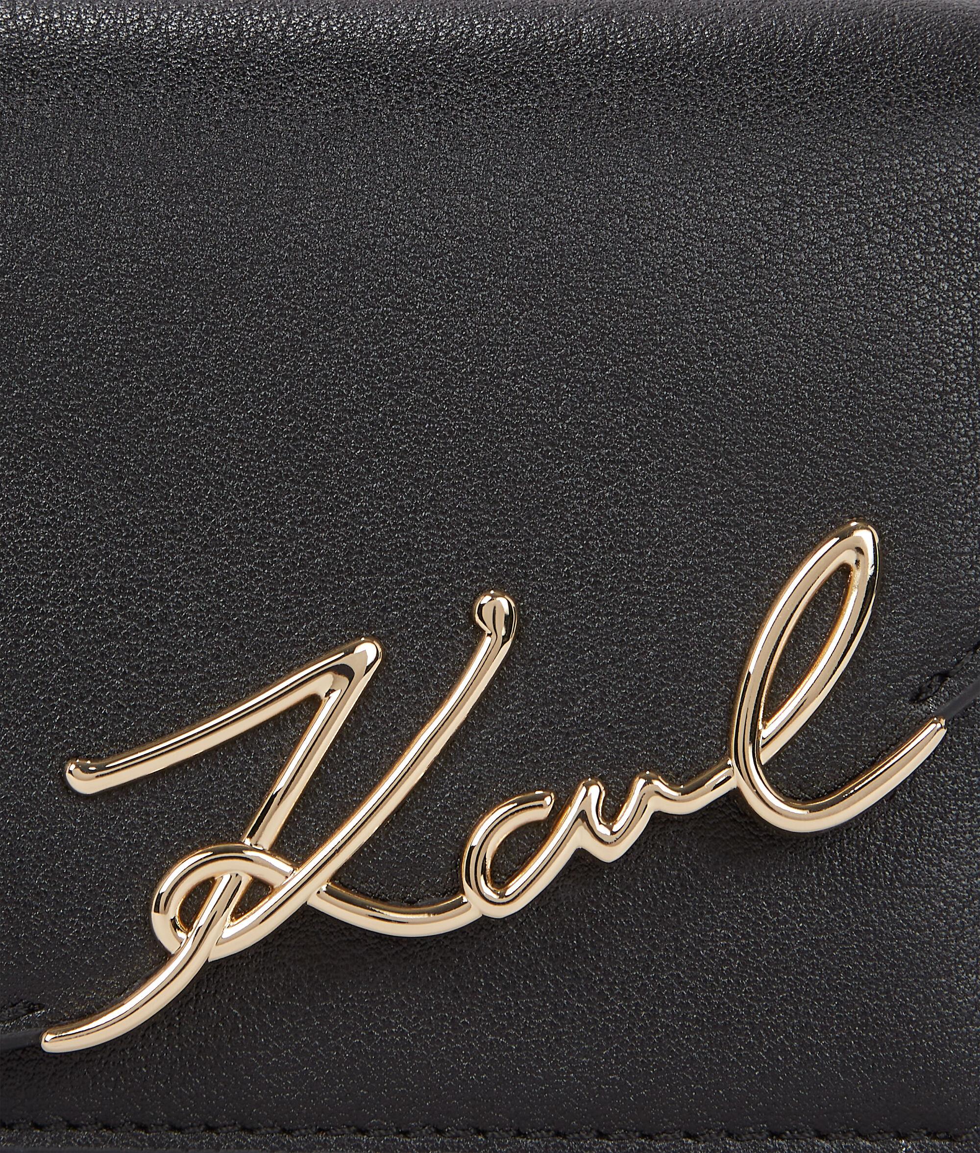 K/SIGNATURE WALLET ON CHAIN Product Image