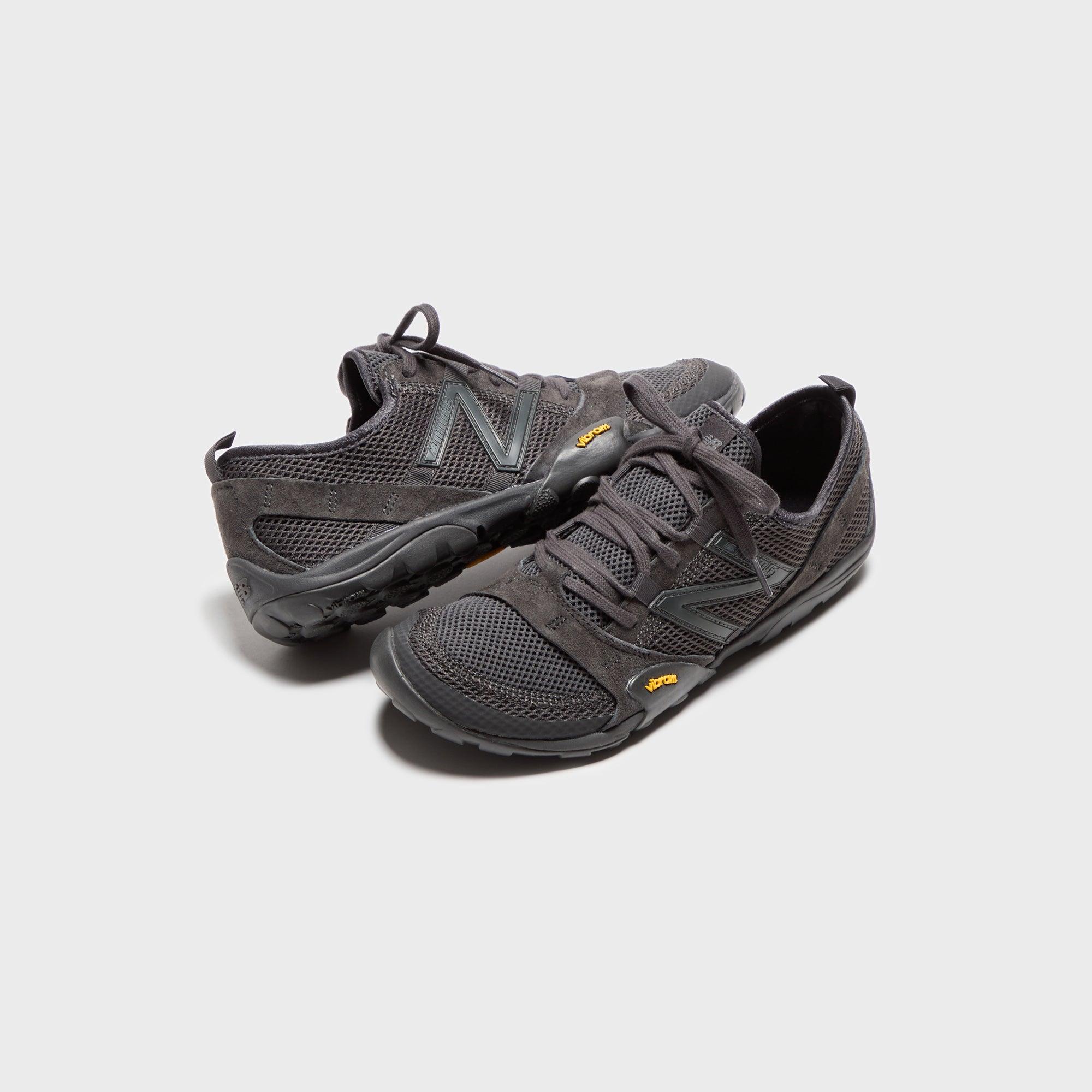 New Balance MT10 - Black Male Product Image