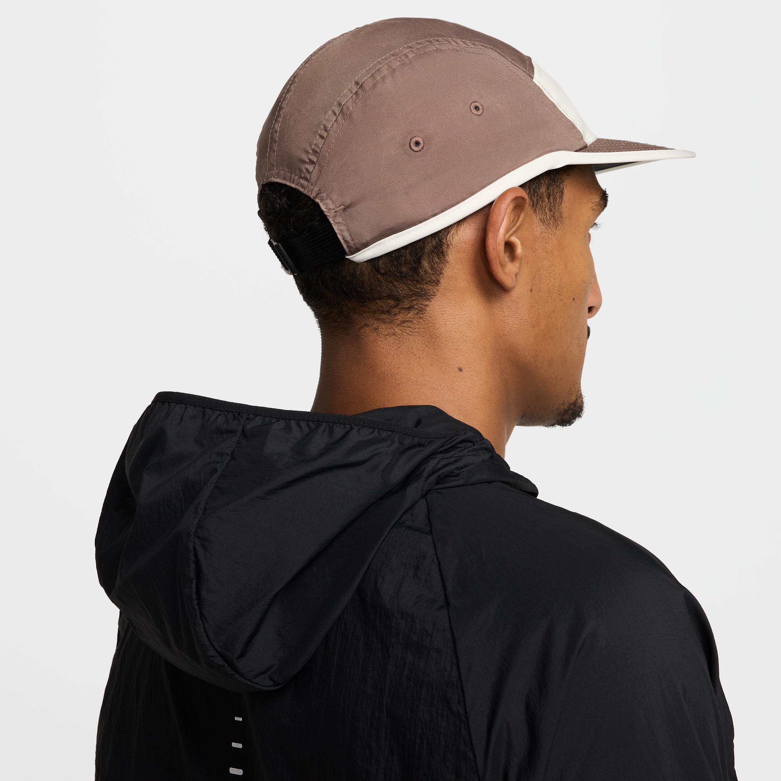 Nike Dri-FIT Fly Unstructured Swoosh Cap Product Image