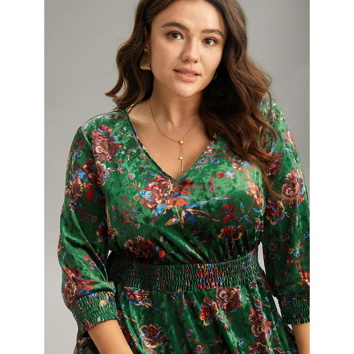 Plus Size Christmas Floral Velvet Shirred Pocket Dress DarkGreen Women Elegant Velvet V-neck Elbow-length sleeve Curvy Midi Dress BloomChic 30/6X Product Image