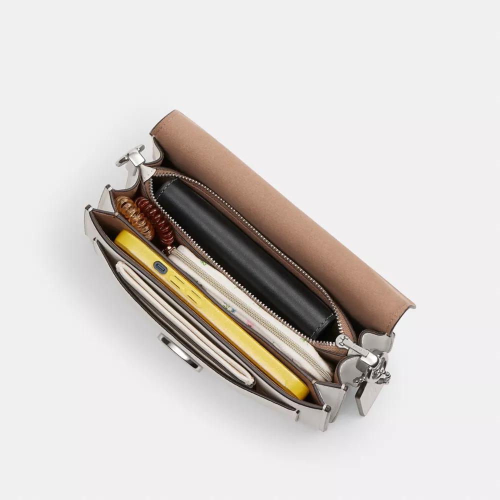 Tabby Shoulder Bag 20 In Signature Canvas Product Image