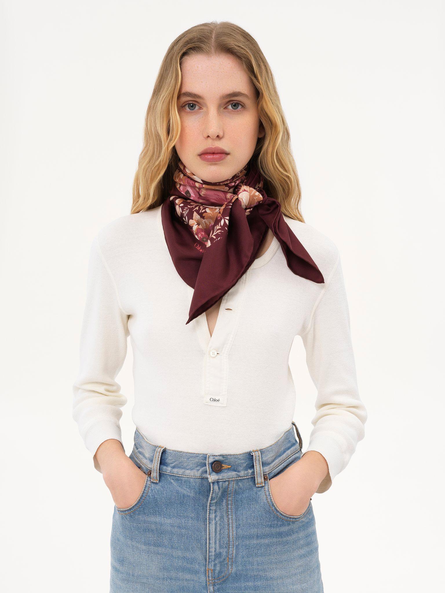 The Chloé Roses square scarf in silk twill Product Image