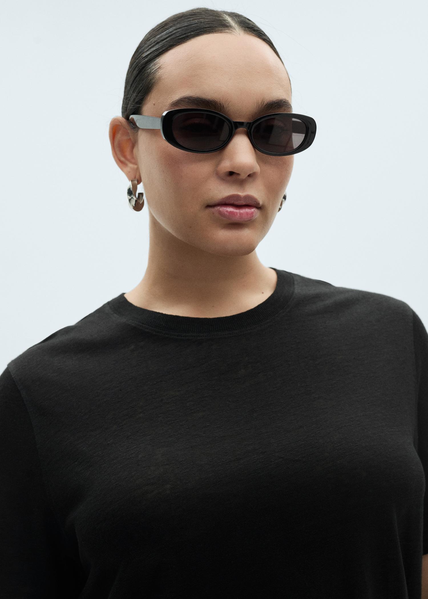 Short-sleeved linen t-shirt - Women | MANGO USA Product Image