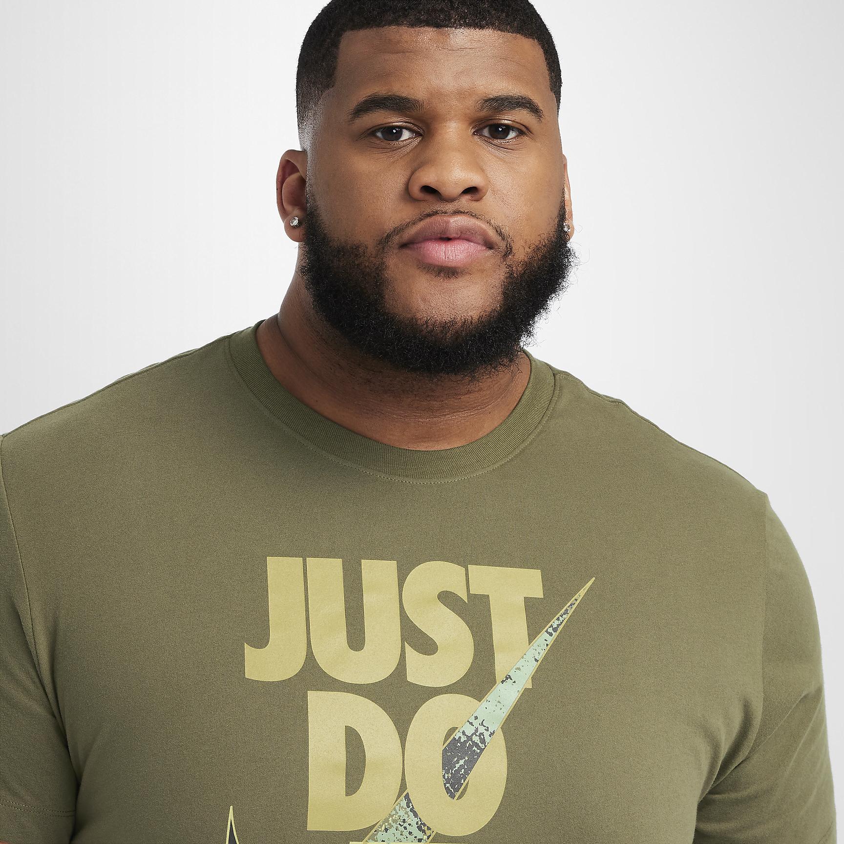 Nike Men's Dri-FIT Short-Sleeve Fitness T-Shirt Product Image