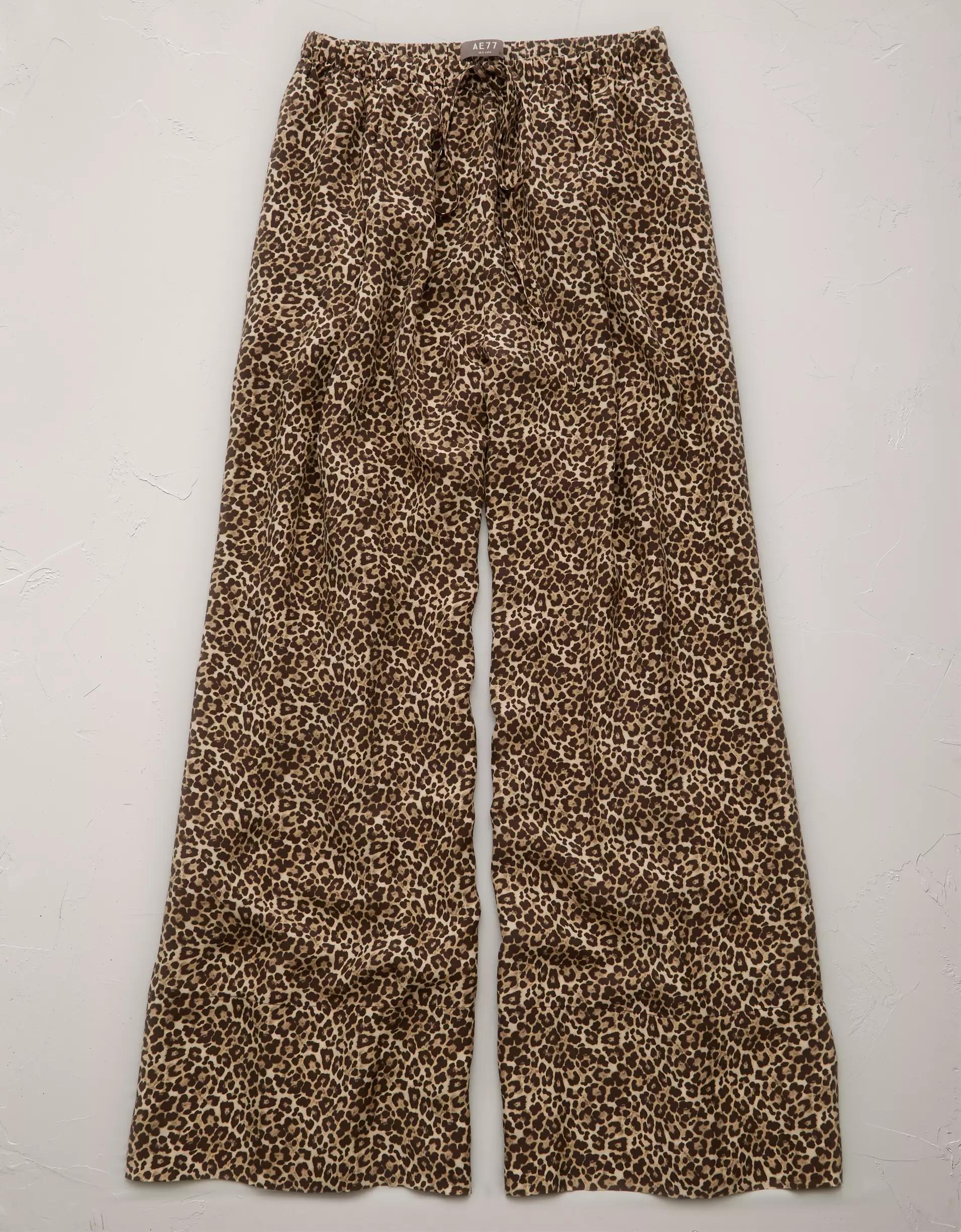 AE77 Premium Silk Leopard Pant Product Image