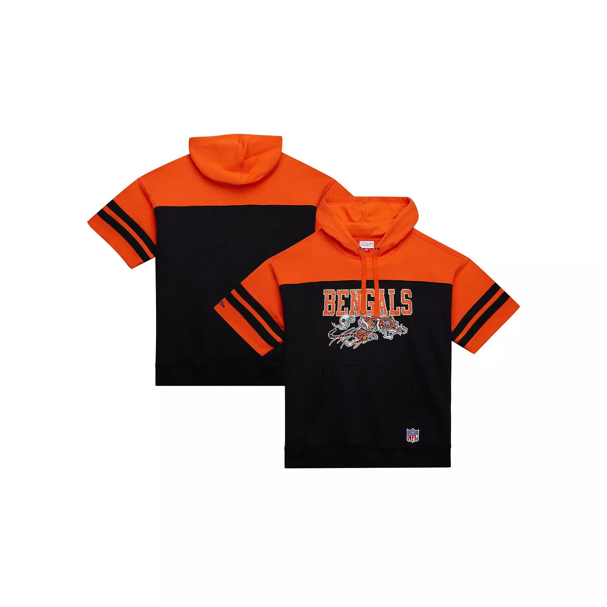 Men's Mitchell & Ness Black Cincinnati Bengals  Off Field Vintage Logo Short Sleeve Pullover Hoodie, Size: 3XL Product Image