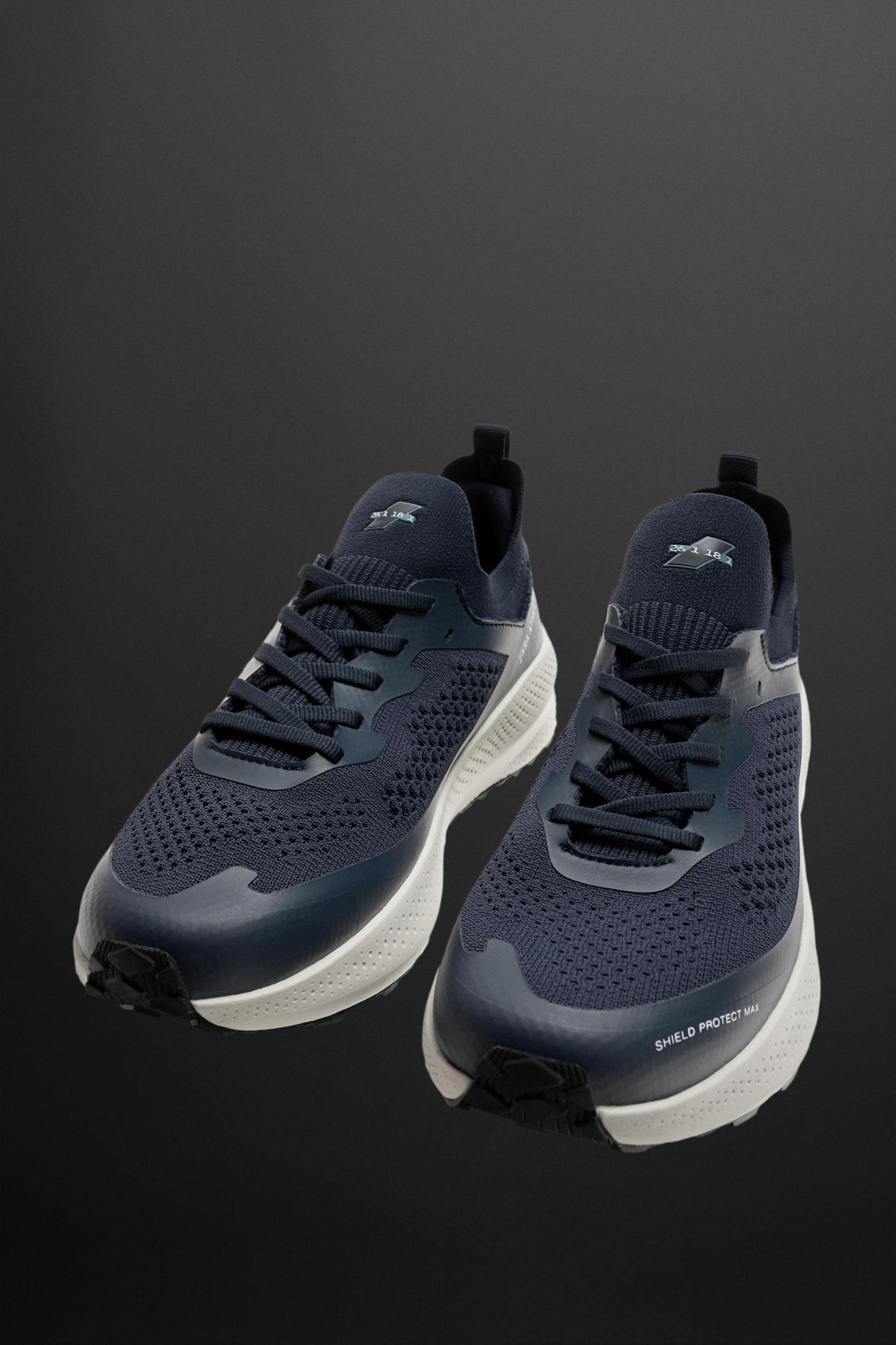 RUNNING SNEAKERS Product Image