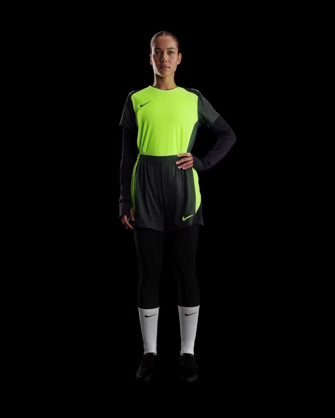 Nike Strike Women's Dri-FIT Short-Sleeve Soccer Top Product Image