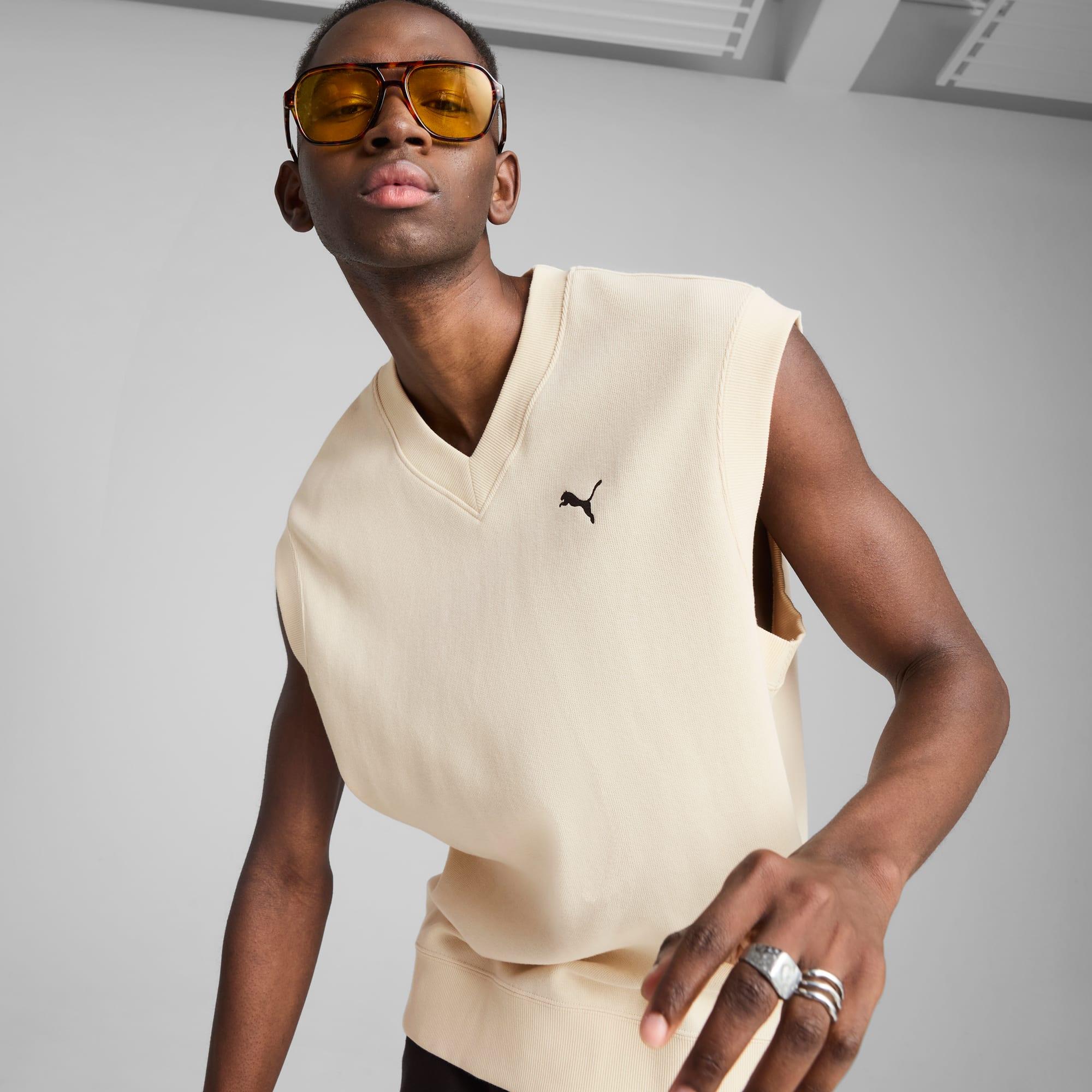 WARDROBE ESSENTIALS Men's Relaxed Vest Product Image