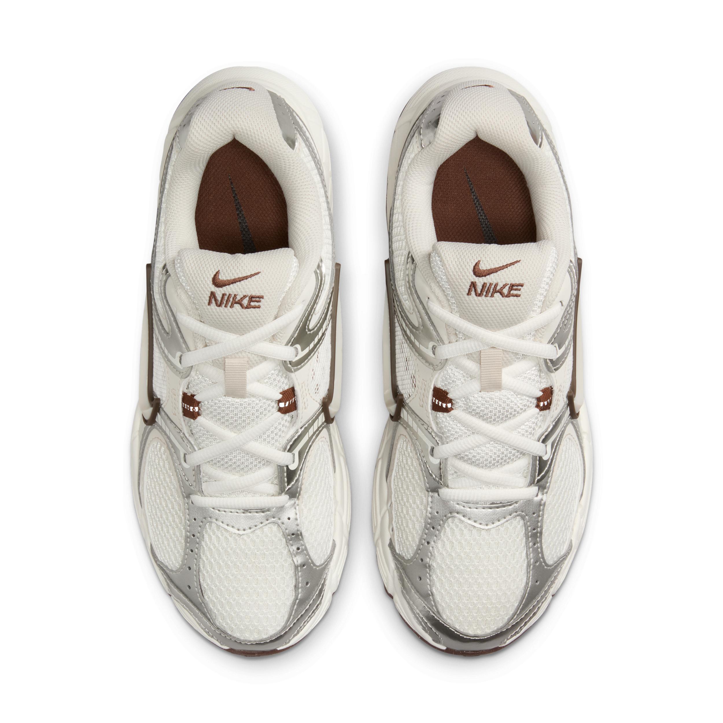 Nike Womens V5 RNR Shoes with Reflective Accents | HQ7901-102 Product Image
