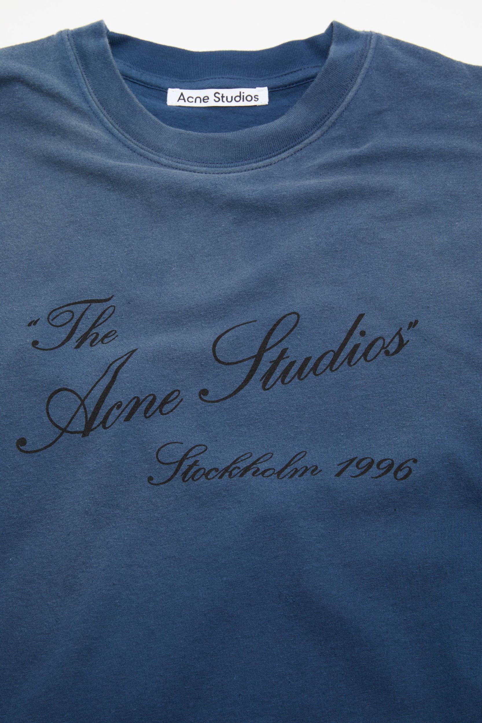 Layered t-shirt dress Product Image