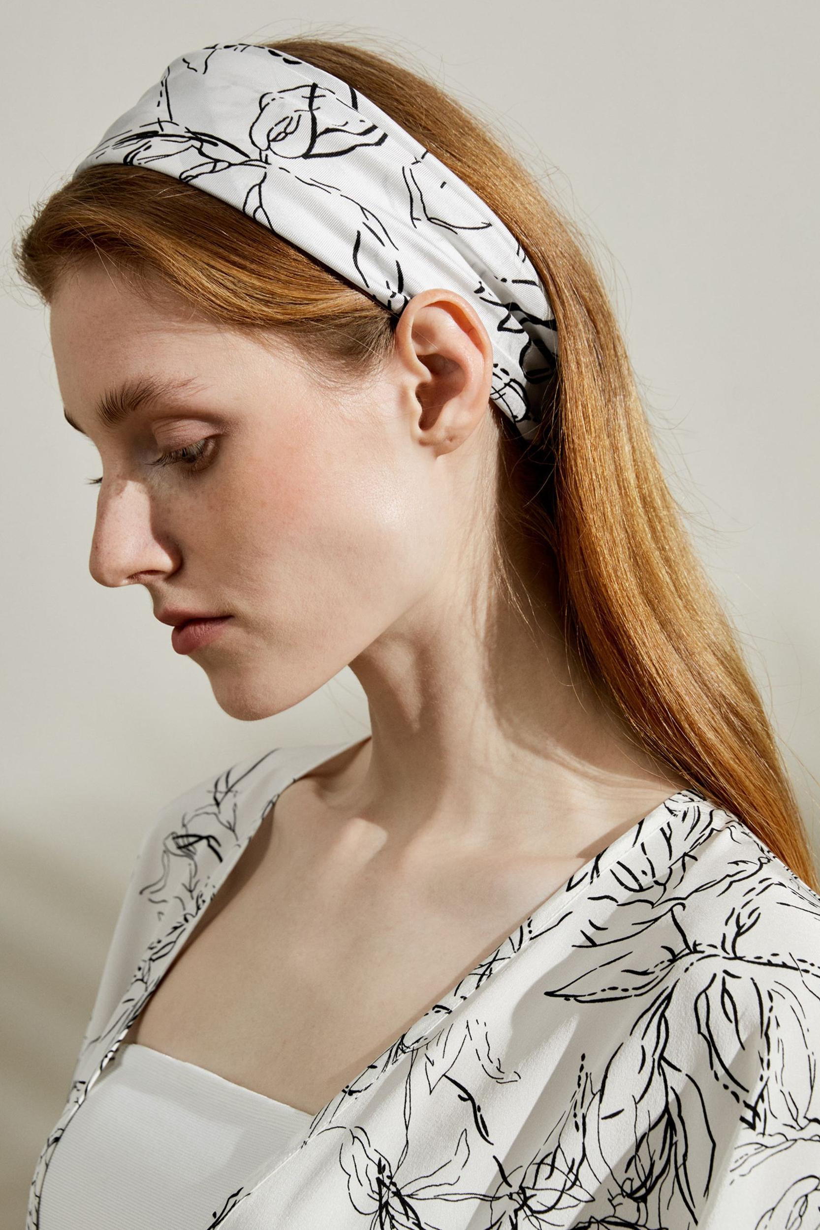 Floral Sketch Twill Silk Square Scarf Product Image