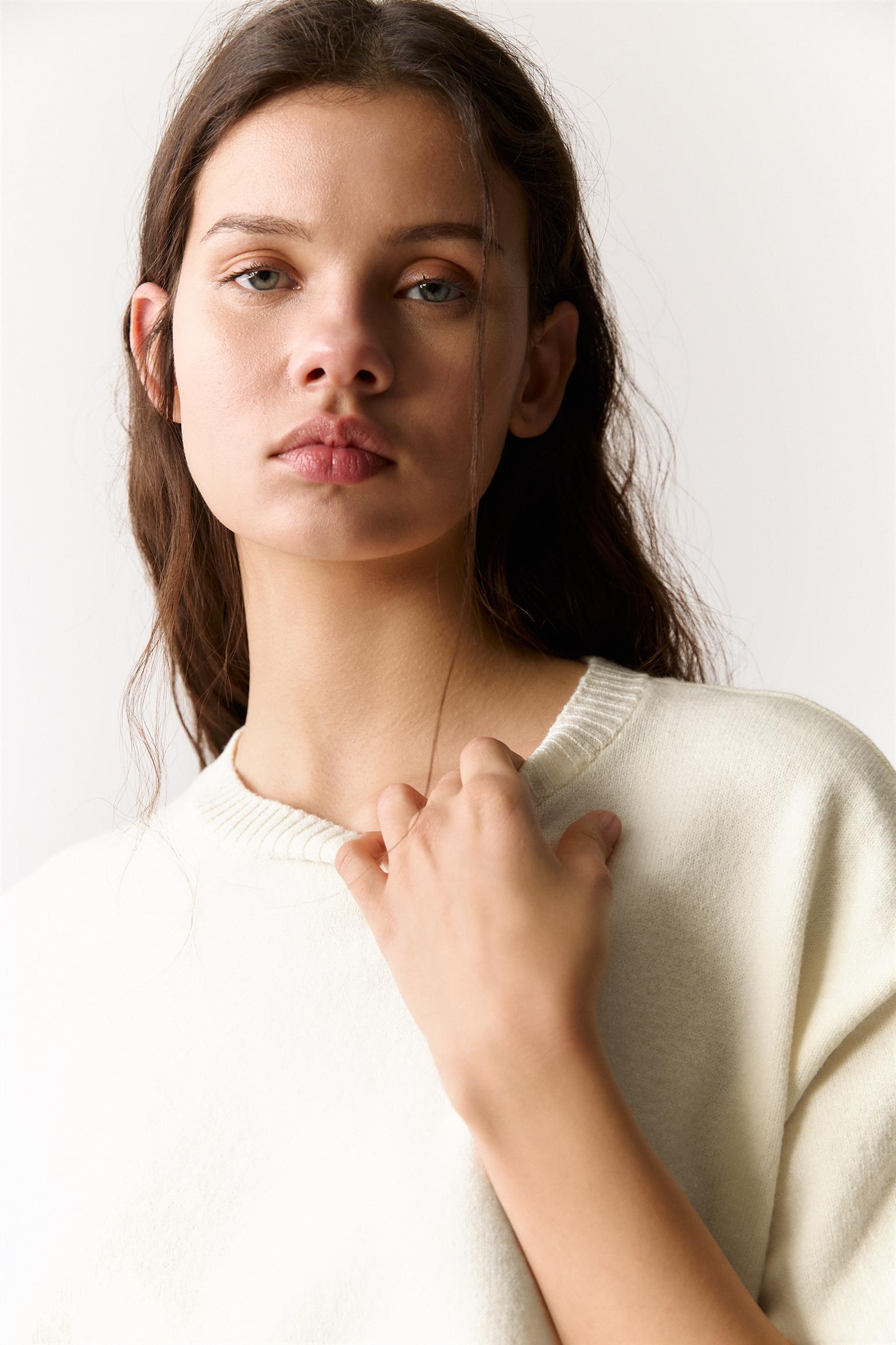 Oversize short sleeve sweater Product Image